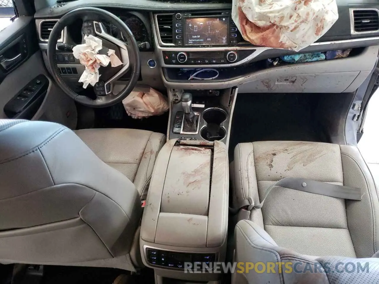 8 Photograph of a damaged car 5TDDGRFH0KS064019 TOYOTA HIGHLANDER 2019