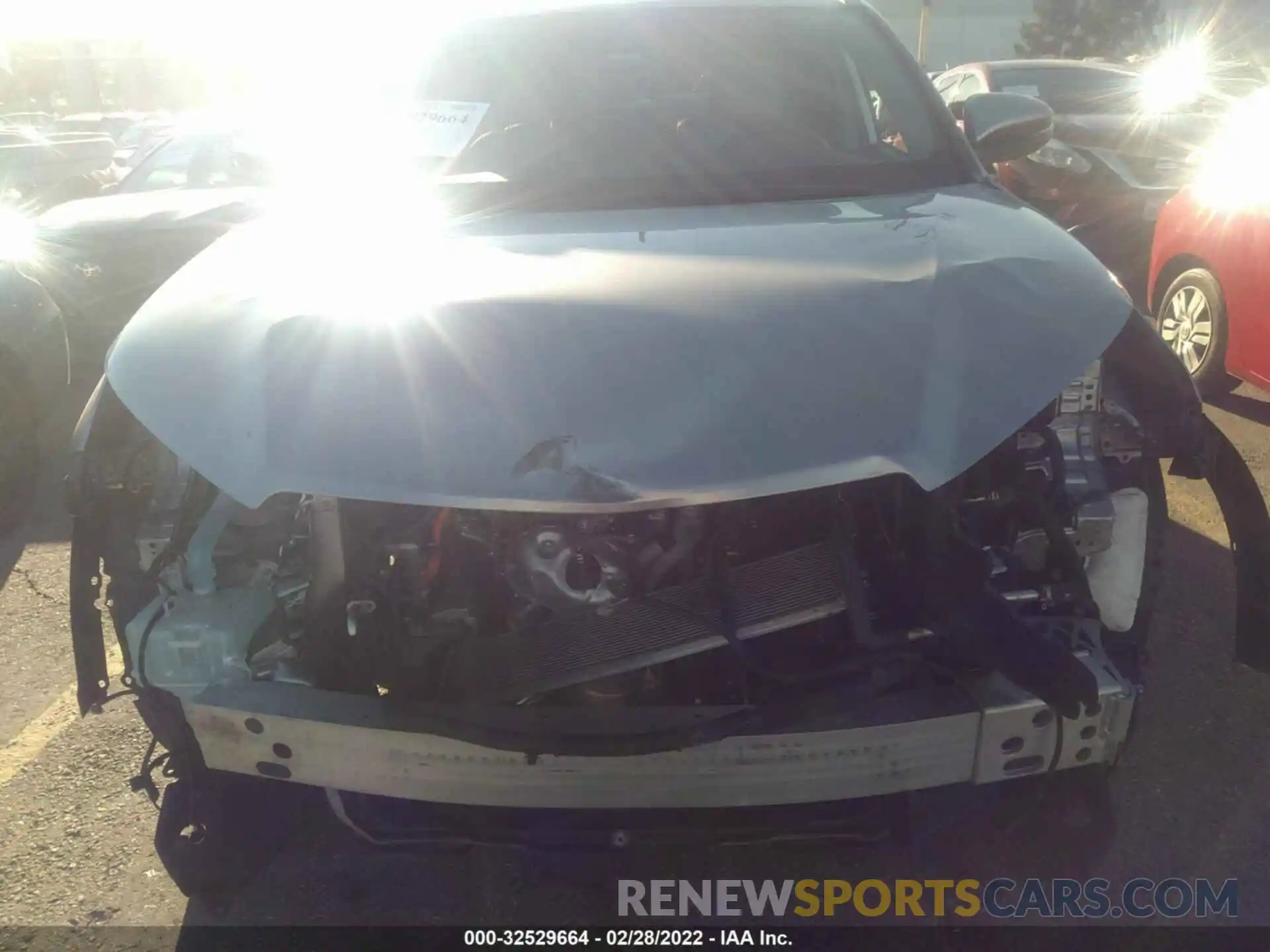 6 Photograph of a damaged car 5TDDGRFH0KS070273 TOYOTA HIGHLANDER 2019