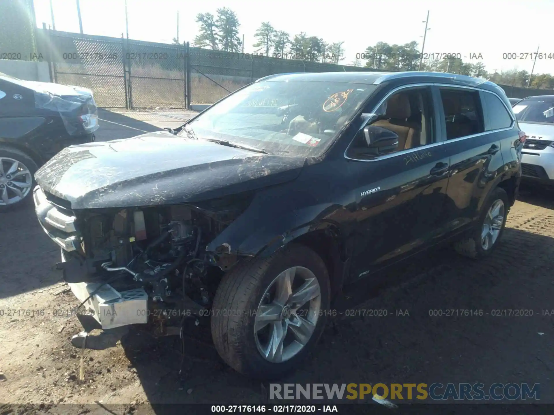 2 Photograph of a damaged car 5TDDGRFH0KS070872 TOYOTA HIGHLANDER 2019