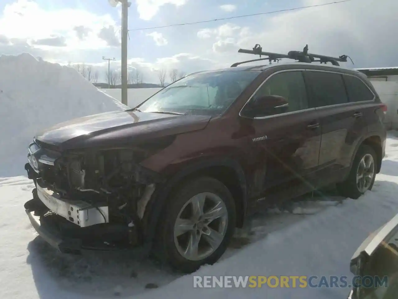 2 Photograph of a damaged car 5TDDGRFH1KS055930 TOYOTA HIGHLANDER 2019