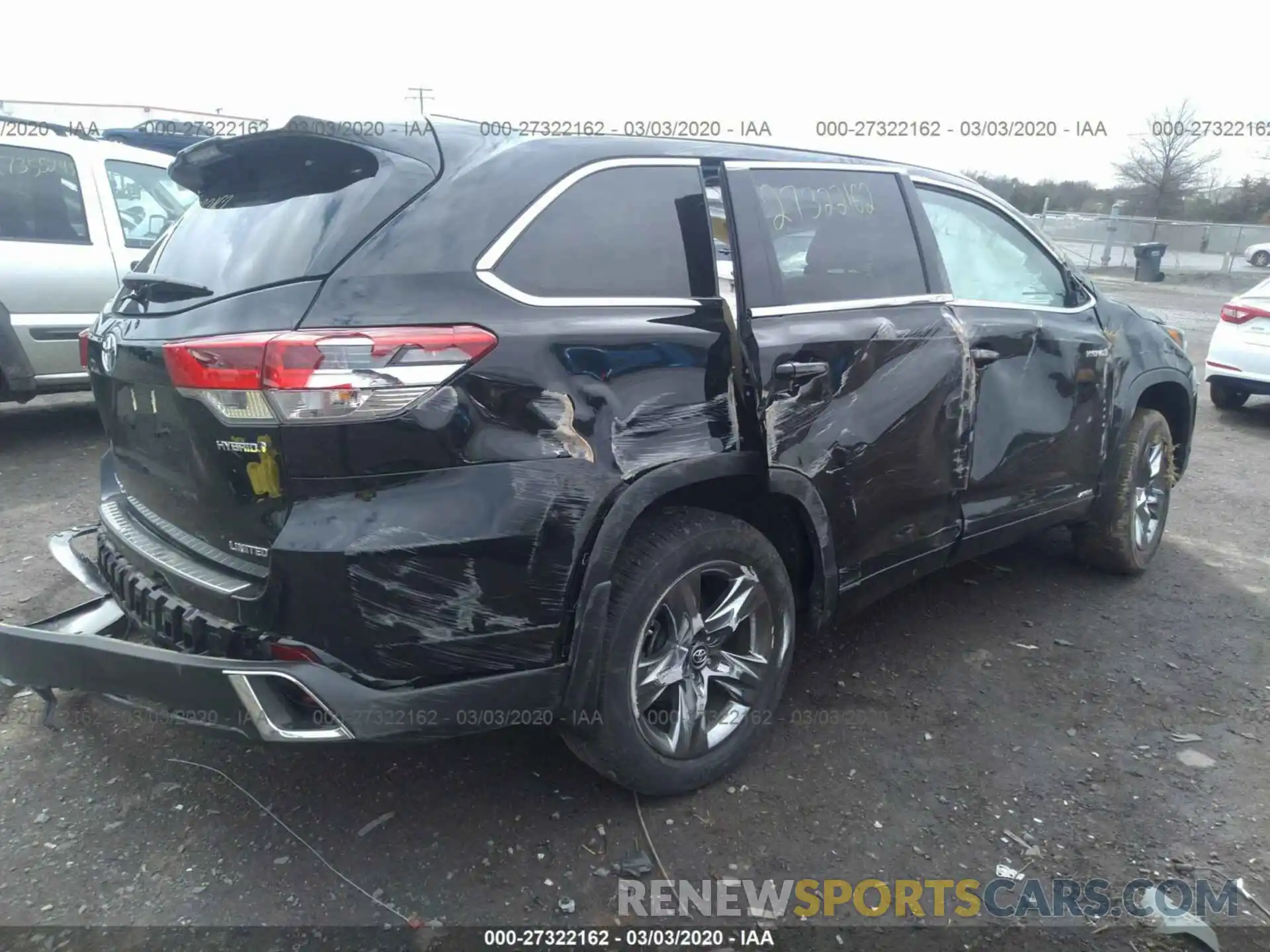 4 Photograph of a damaged car 5TDDGRFH1KS057841 TOYOTA HIGHLANDER 2019