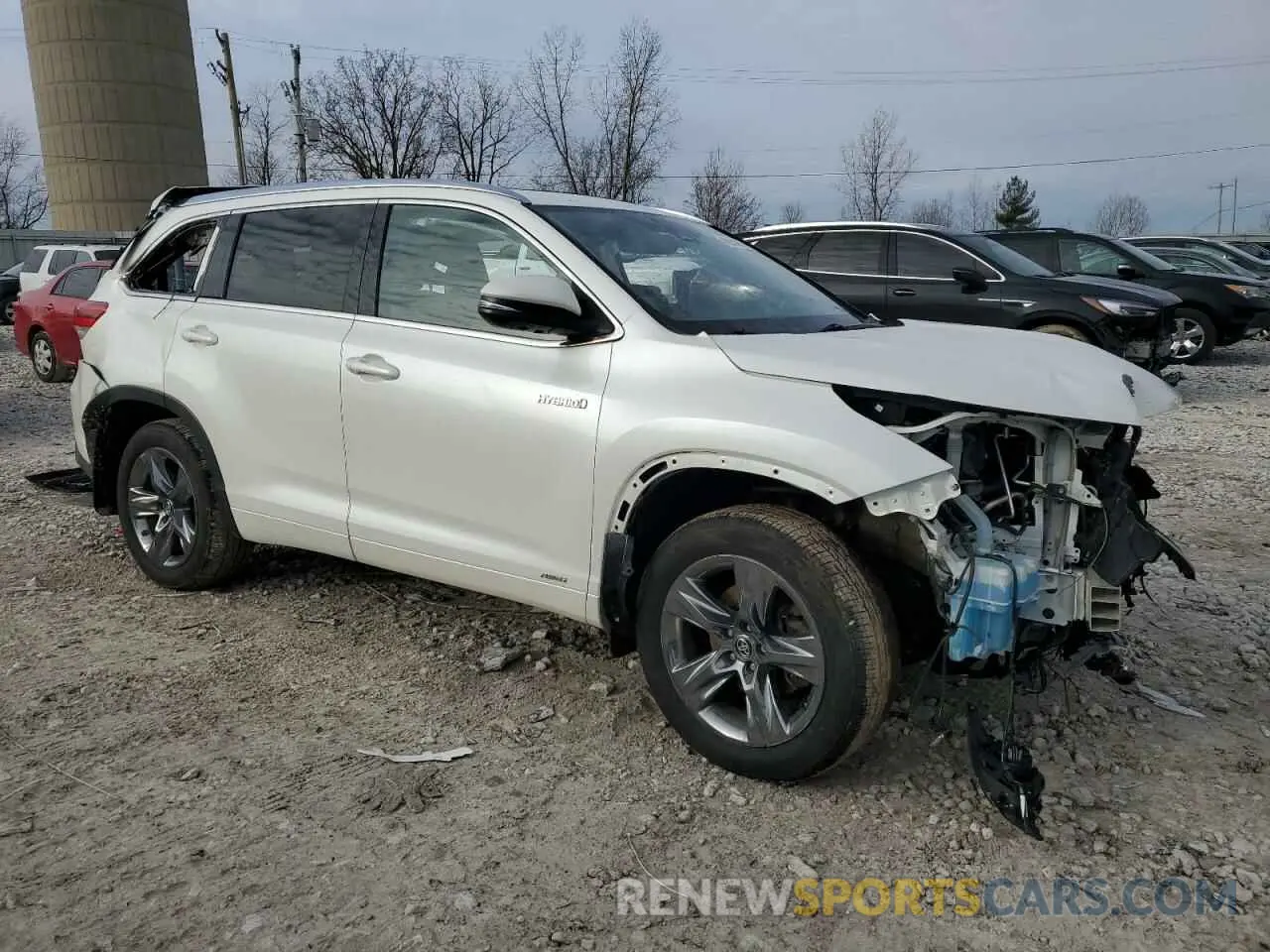 4 Photograph of a damaged car 5TDDGRFH1KS069150 TOYOTA HIGHLANDER 2019