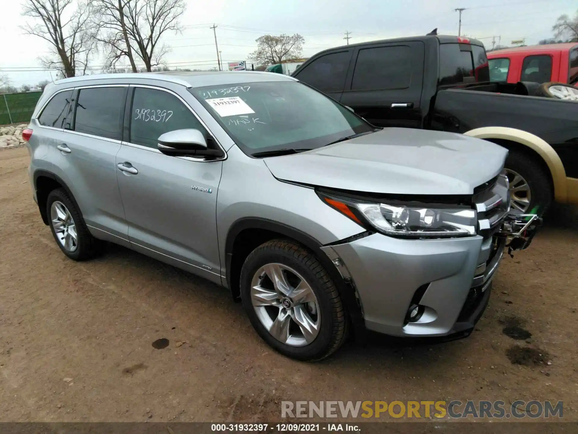 1 Photograph of a damaged car 5TDDGRFH2KS073255 TOYOTA HIGHLANDER 2019