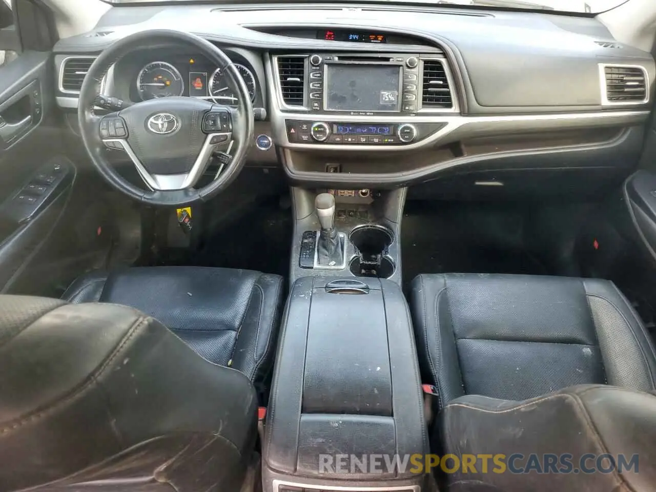 8 Photograph of a damaged car 5TDDGRFH3KS053354 TOYOTA HIGHLANDER 2019
