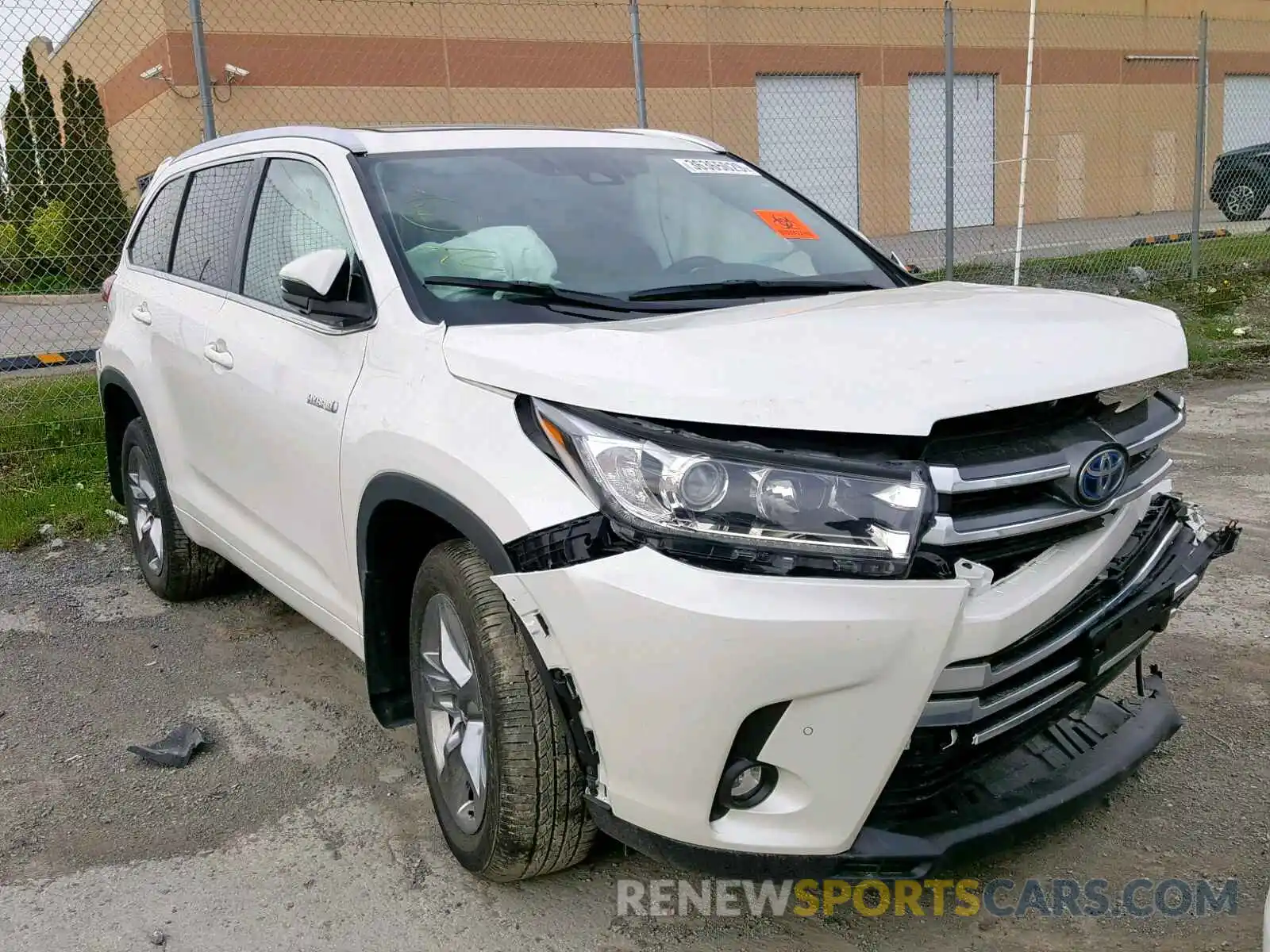 1 Photograph of a damaged car 5TDDGRFH3KS053368 TOYOTA HIGHLANDER 2019