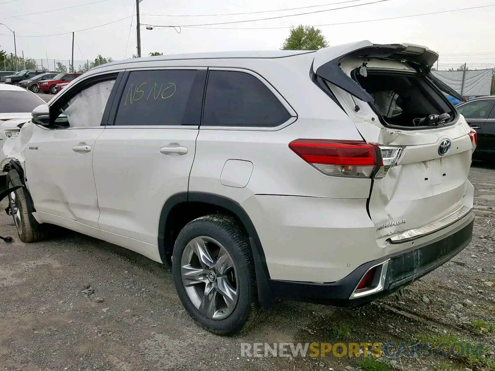 3 Photograph of a damaged car 5TDDGRFH3KS053368 TOYOTA HIGHLANDER 2019