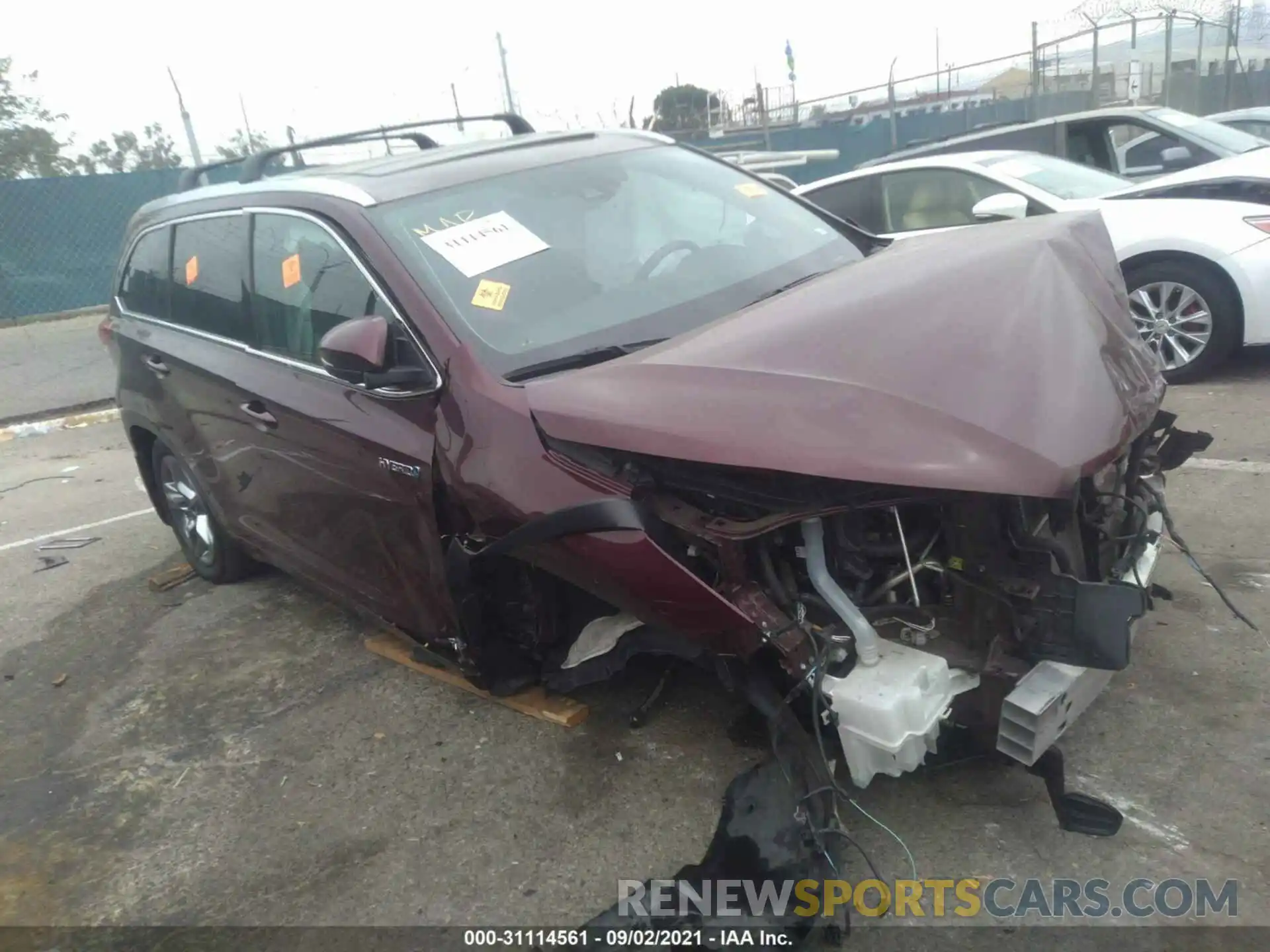 1 Photograph of a damaged car 5TDDGRFH3KS060417 TOYOTA HIGHLANDER 2019