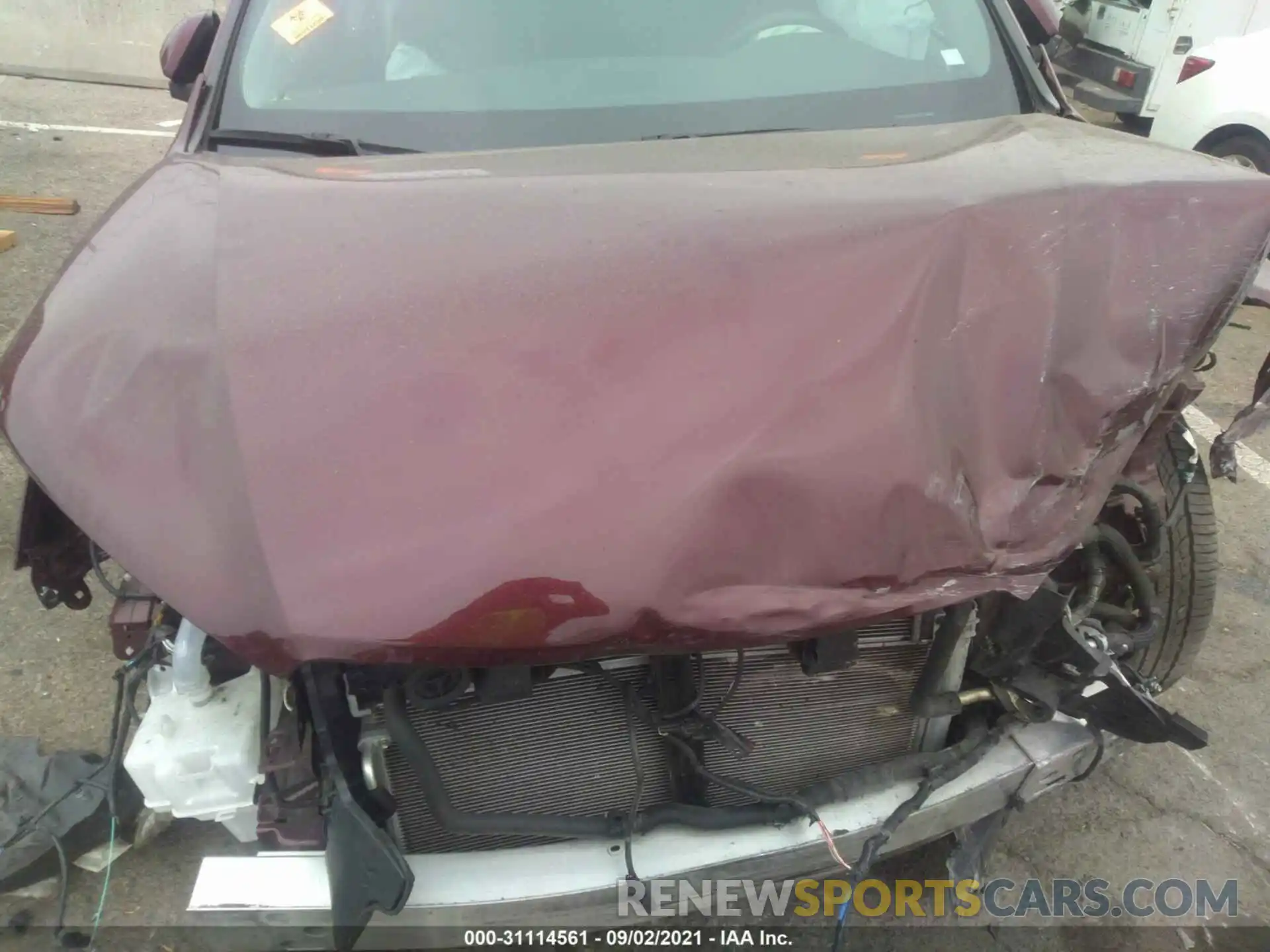 10 Photograph of a damaged car 5TDDGRFH3KS060417 TOYOTA HIGHLANDER 2019