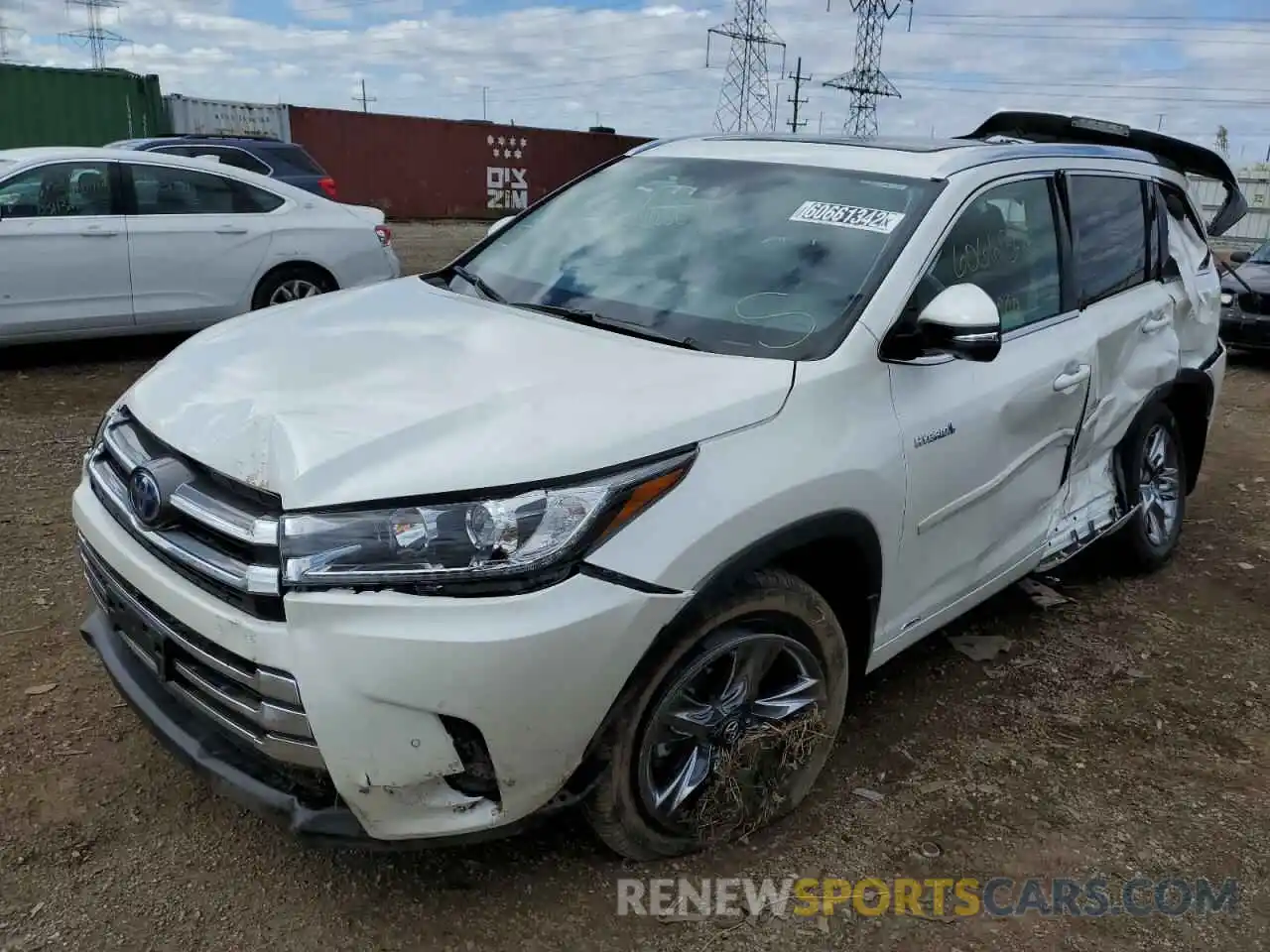 2 Photograph of a damaged car 5TDDGRFH3KS068422 TOYOTA HIGHLANDER 2019