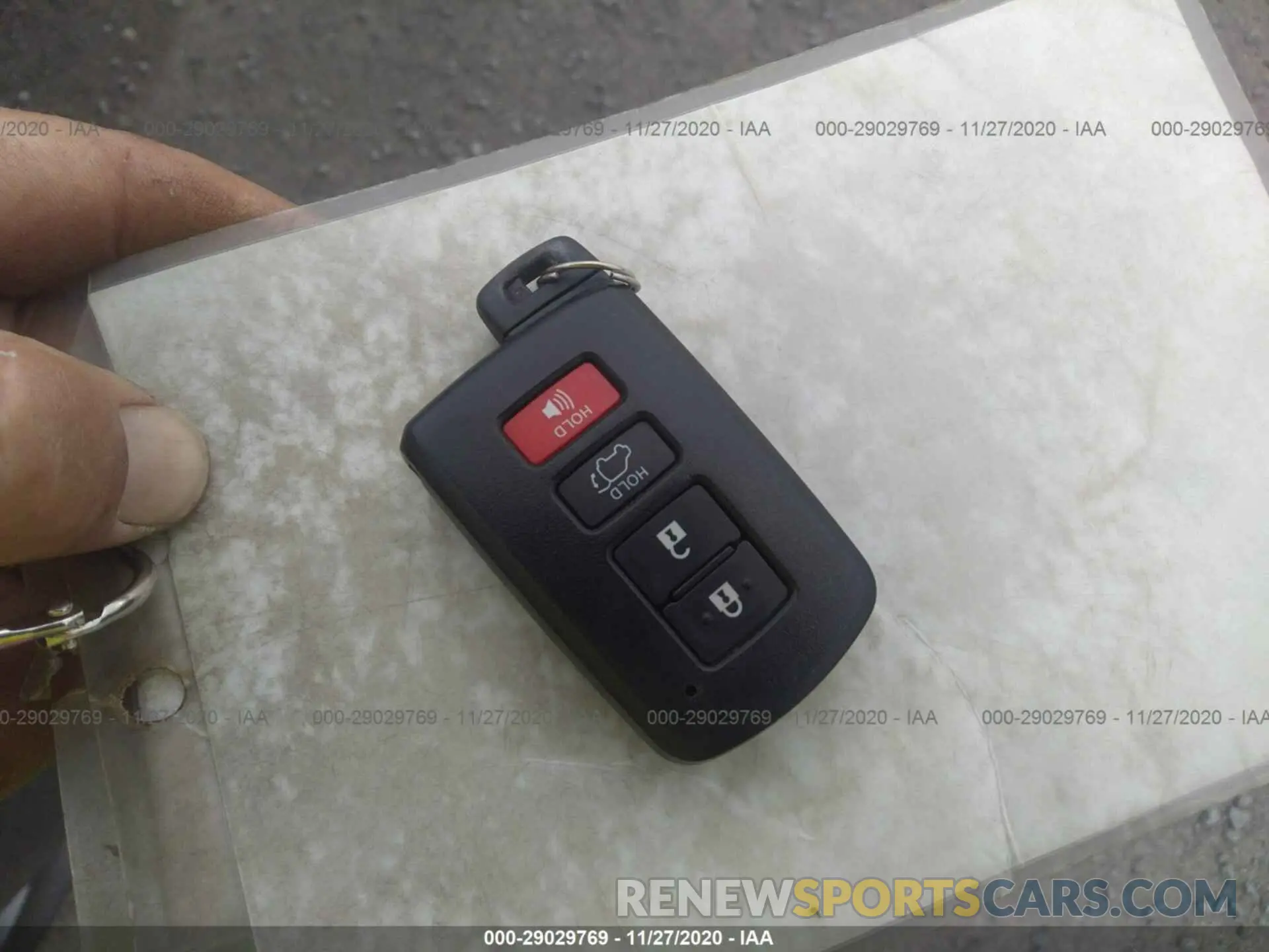 11 Photograph of a damaged car 5TDDGRFH3KS069103 TOYOTA HIGHLANDER 2019