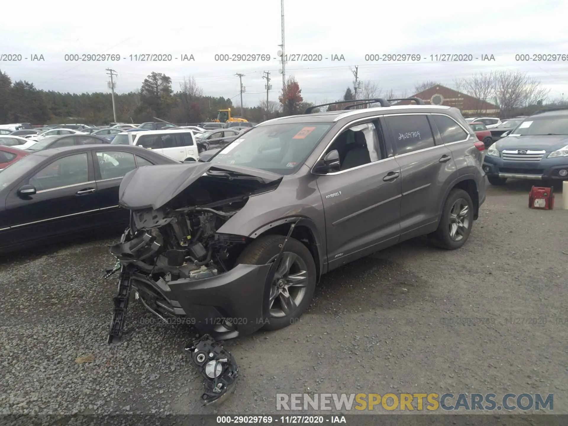 2 Photograph of a damaged car 5TDDGRFH3KS069103 TOYOTA HIGHLANDER 2019