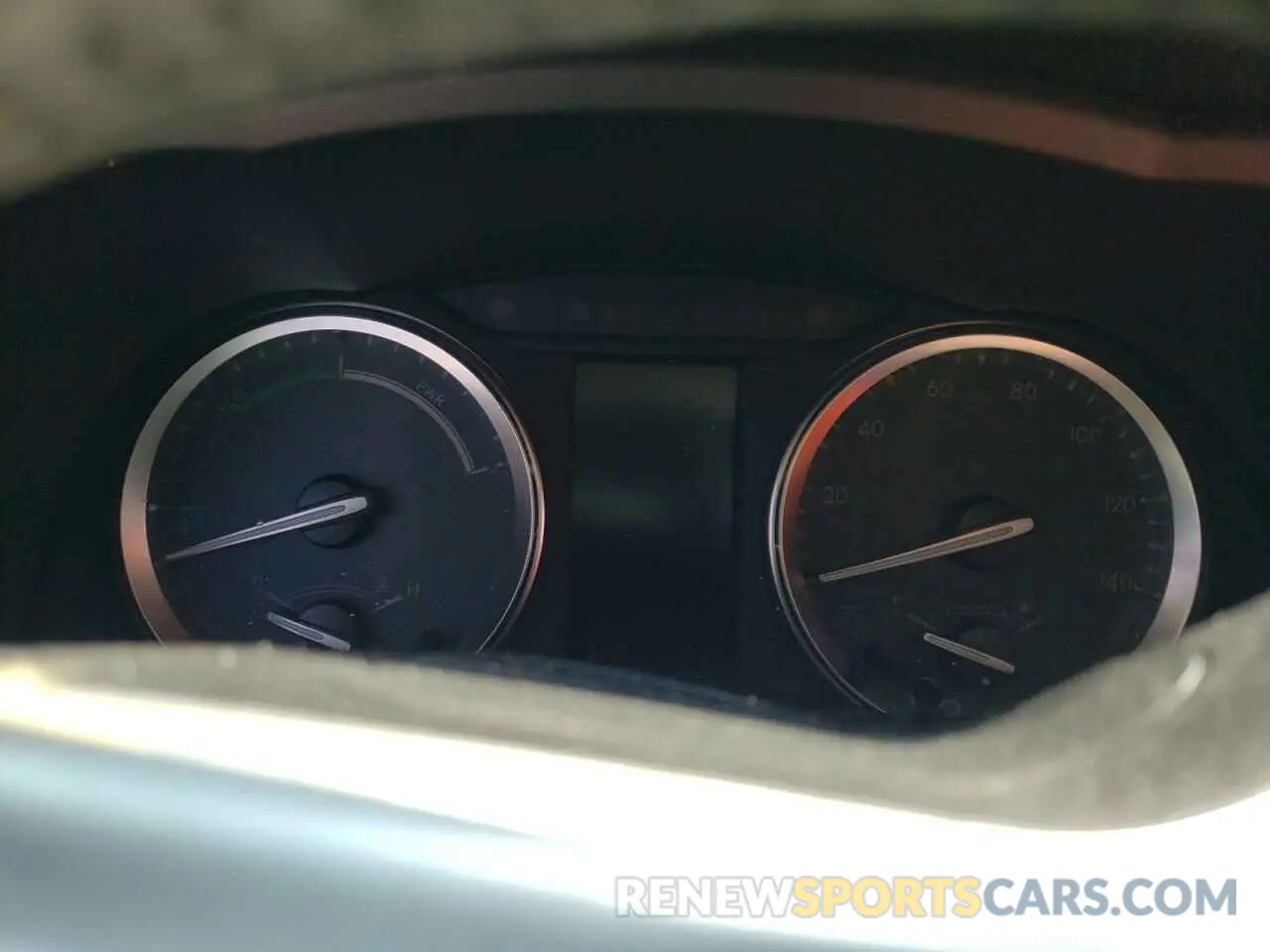 9 Photograph of a damaged car 5TDDGRFH3KS071451 TOYOTA HIGHLANDER 2019
