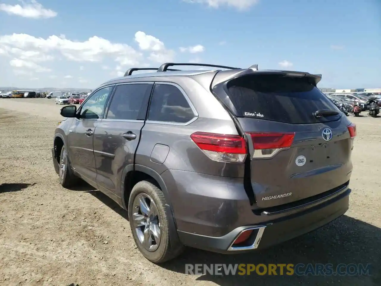 3 Photograph of a damaged car 5TDDGRFH3KS074205 TOYOTA HIGHLANDER 2019