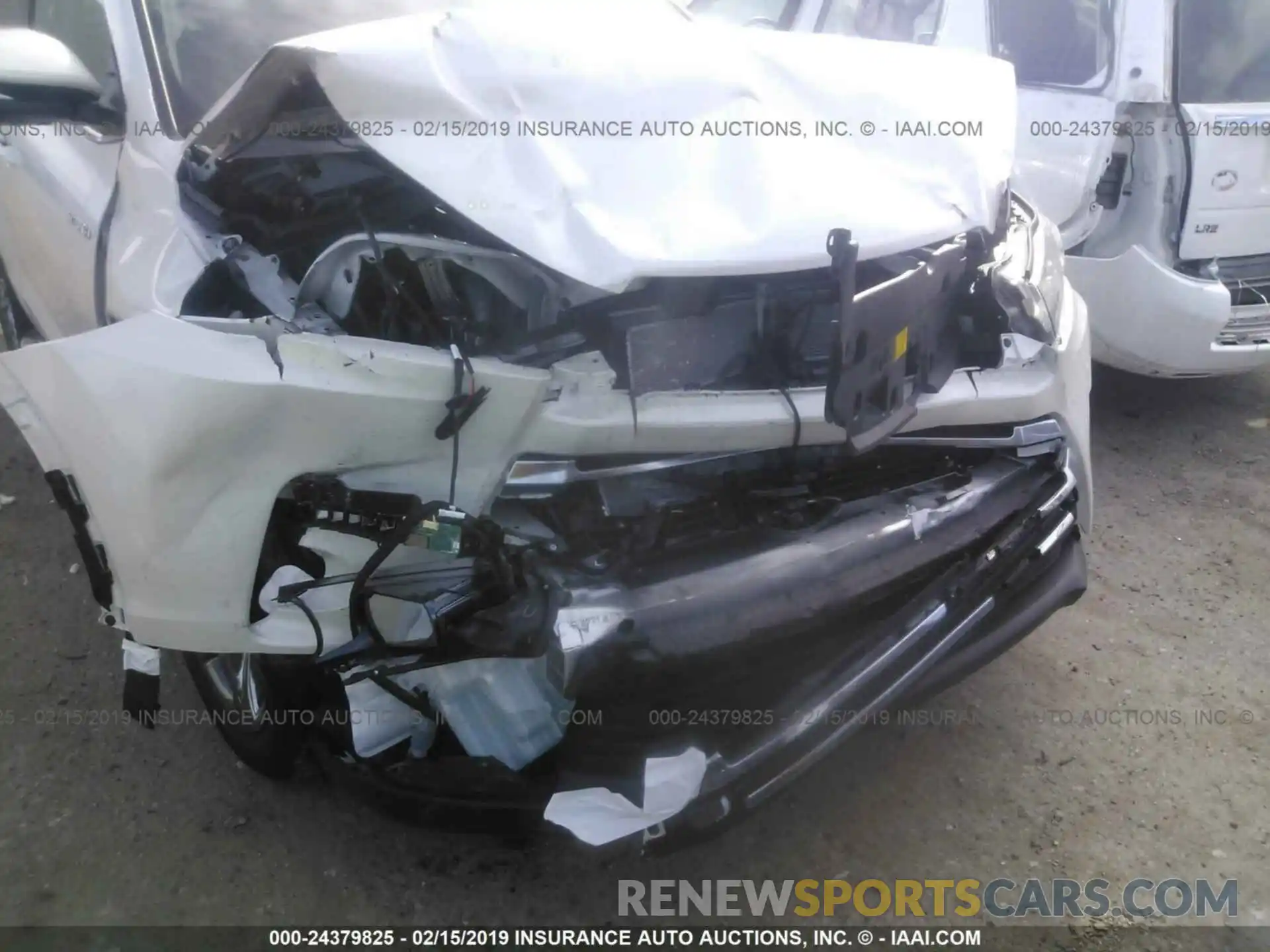 6 Photograph of a damaged car 5TDDGRFH4KS053427 TOYOTA HIGHLANDER 2019