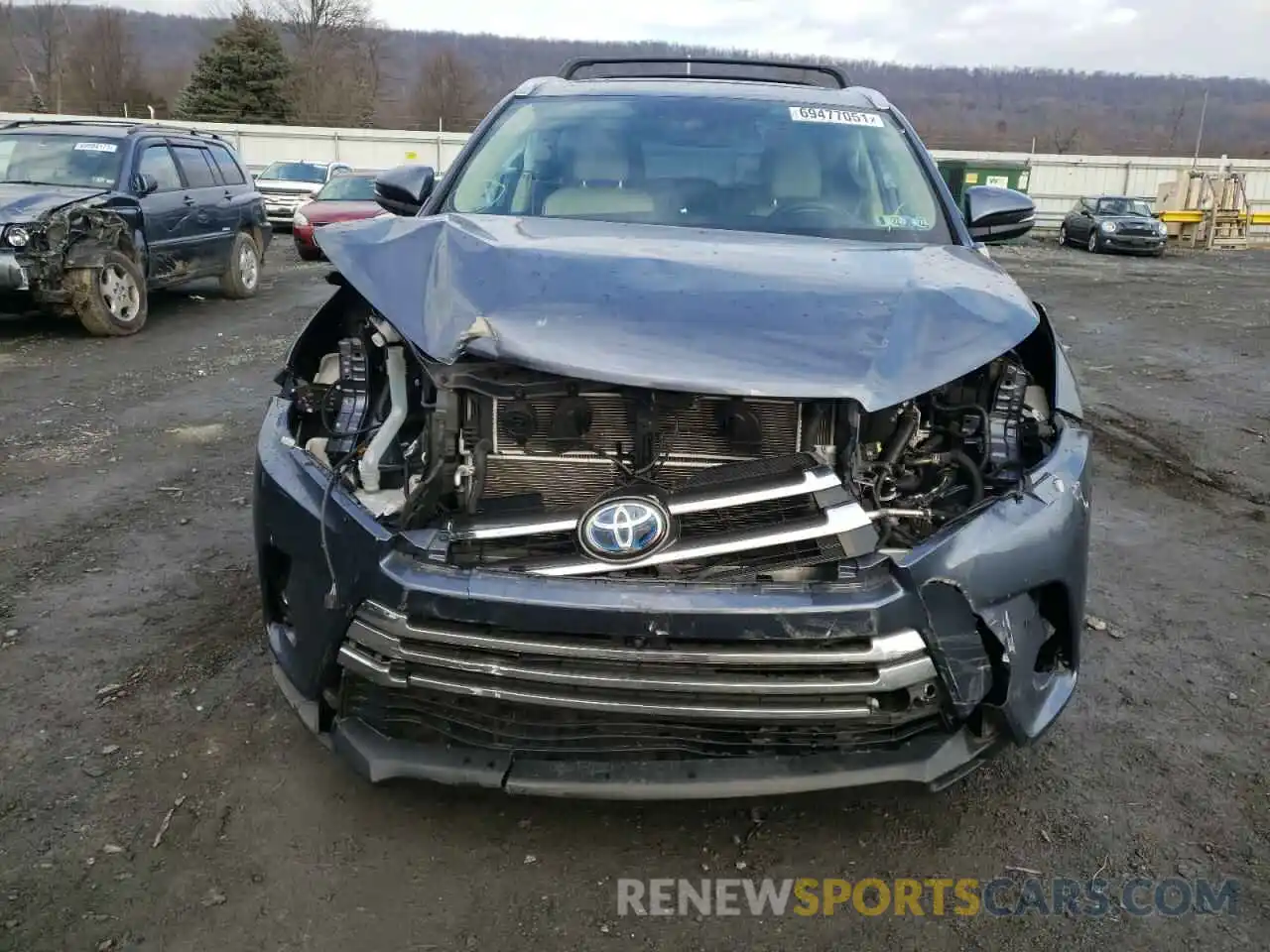 9 Photograph of a damaged car 5TDDGRFH4KS057820 TOYOTA HIGHLANDER 2019