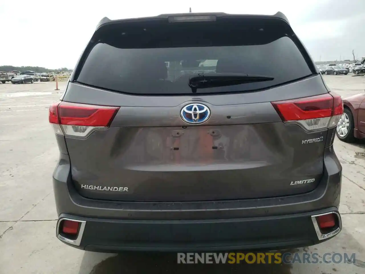 6 Photograph of a damaged car 5TDDGRFH6KS060329 TOYOTA HIGHLANDER 2019