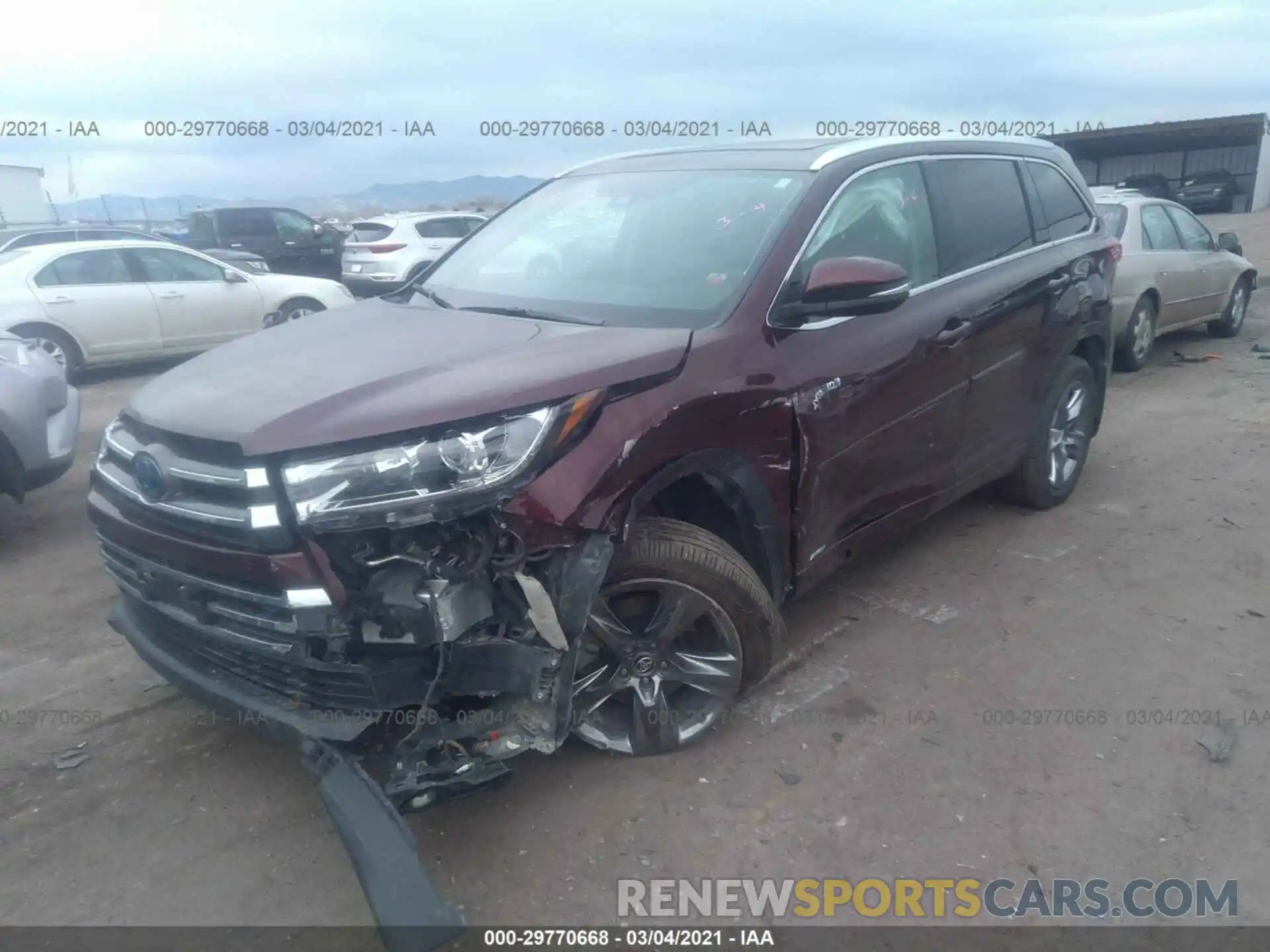 2 Photograph of a damaged car 5TDDGRFH6KS062565 TOYOTA HIGHLANDER 2019