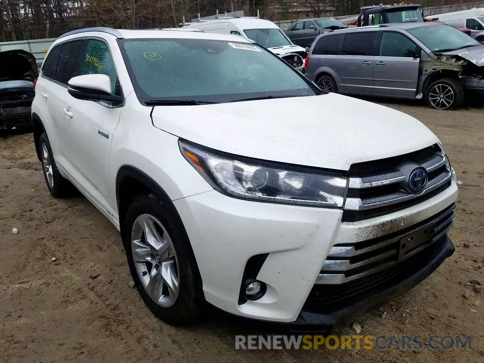 1 Photograph of a damaged car 5TDDGRFH6KS076207 TOYOTA HIGHLANDER 2019