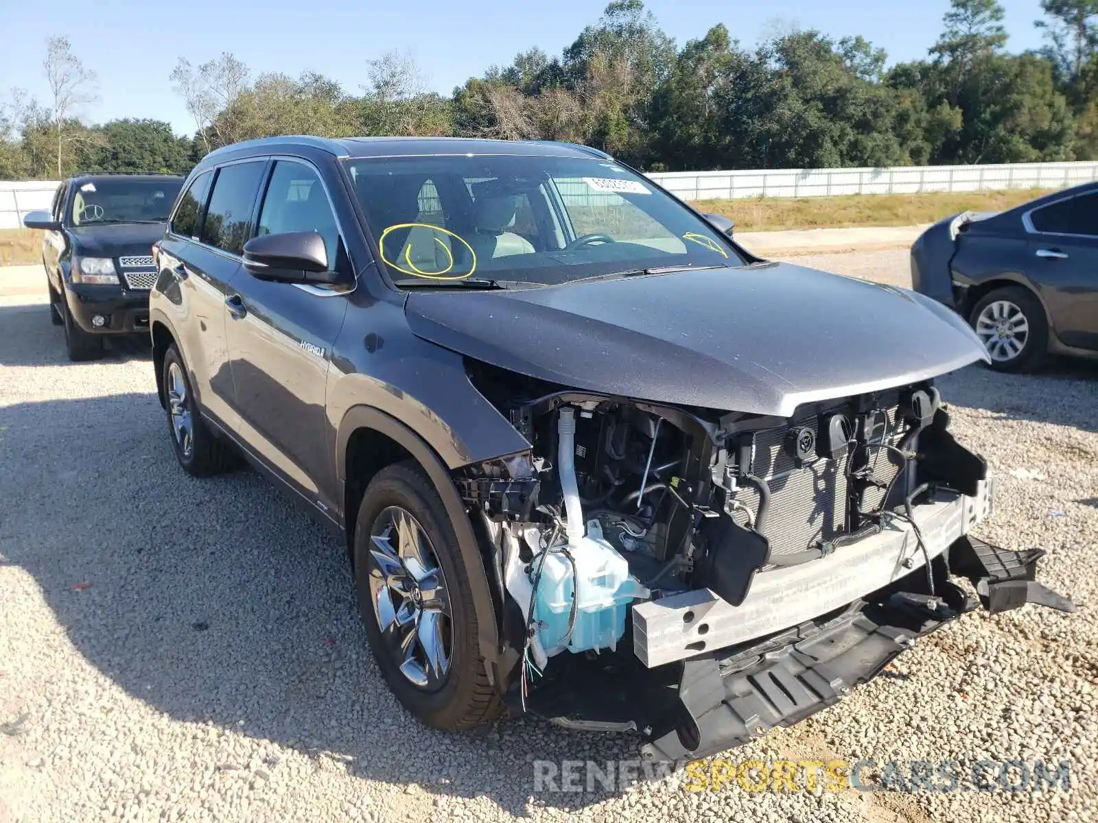 1 Photograph of a damaged car 5TDDGRFH7KS055818 TOYOTA HIGHLANDER 2019