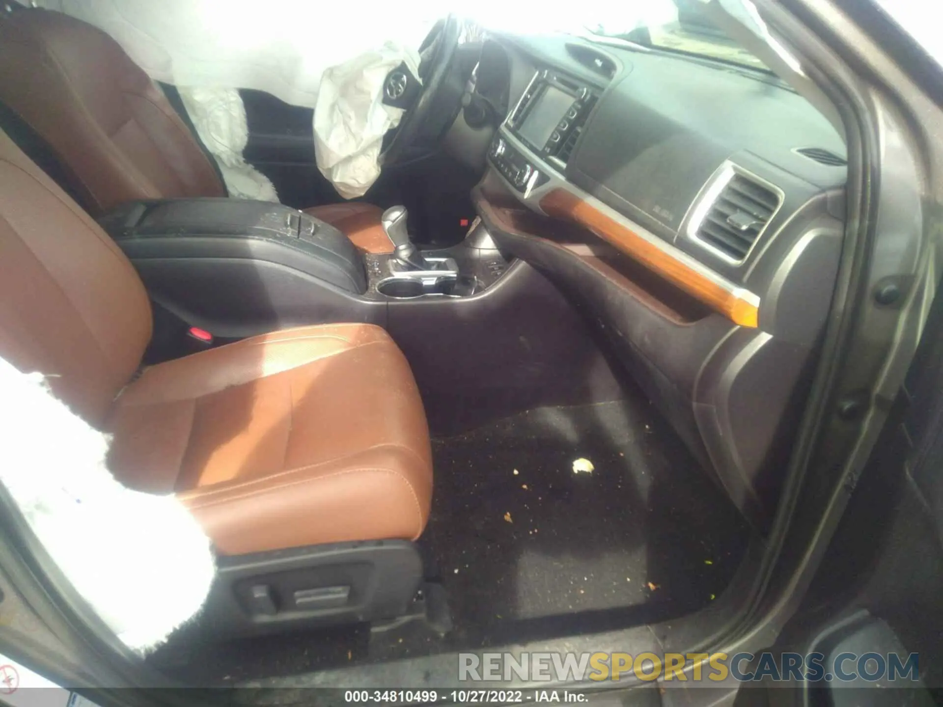 5 Photograph of a damaged car 5TDDGRFH7KS064227 TOYOTA HIGHLANDER 2019