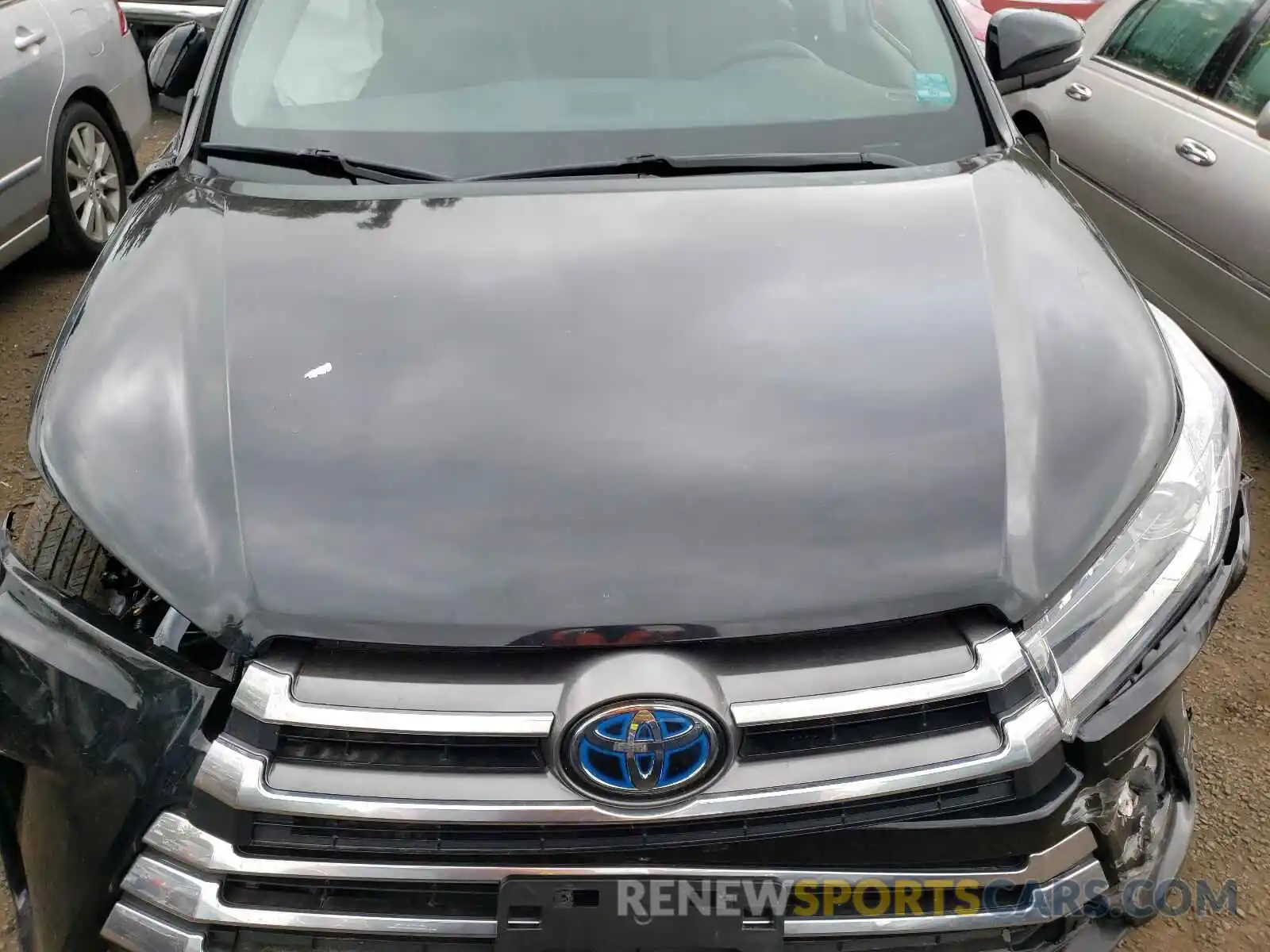 7 Photograph of a damaged car 5TDDGRFH7KS078550 TOYOTA HIGHLANDER 2019