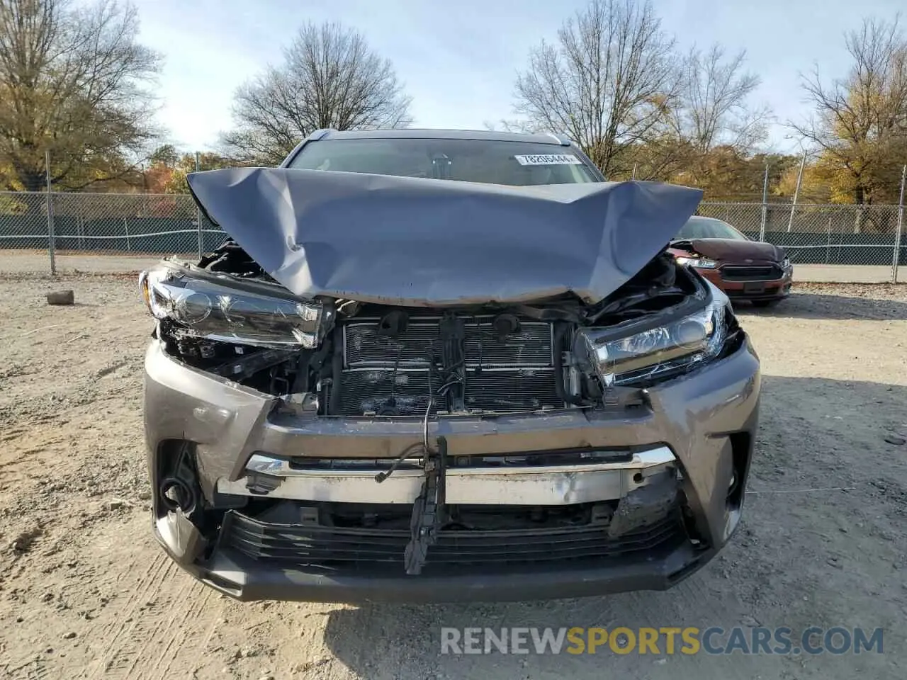 5 Photograph of a damaged car 5TDDGRFH8KS054161 TOYOTA HIGHLANDER 2019