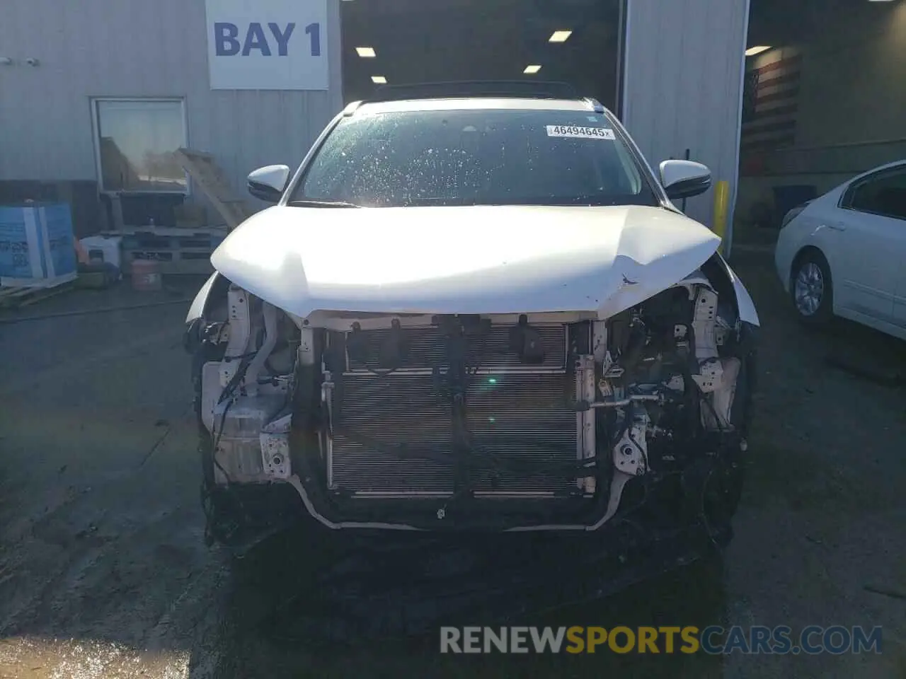 5 Photograph of a damaged car 5TDDGRFH8KS066066 TOYOTA HIGHLANDER 2019