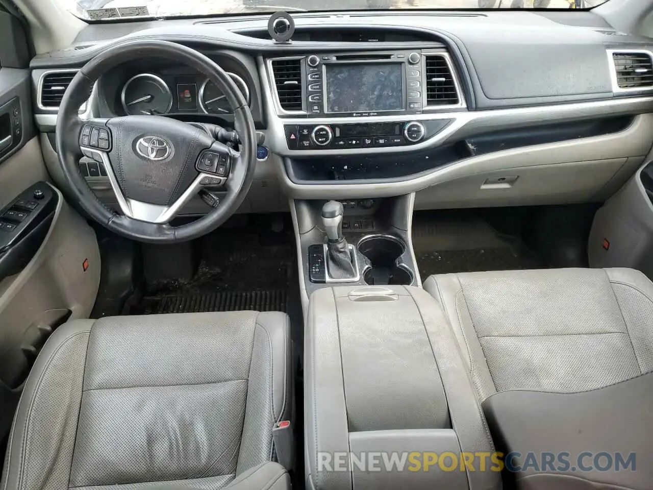 8 Photograph of a damaged car 5TDDGRFH9KS064276 TOYOTA HIGHLANDER 2019