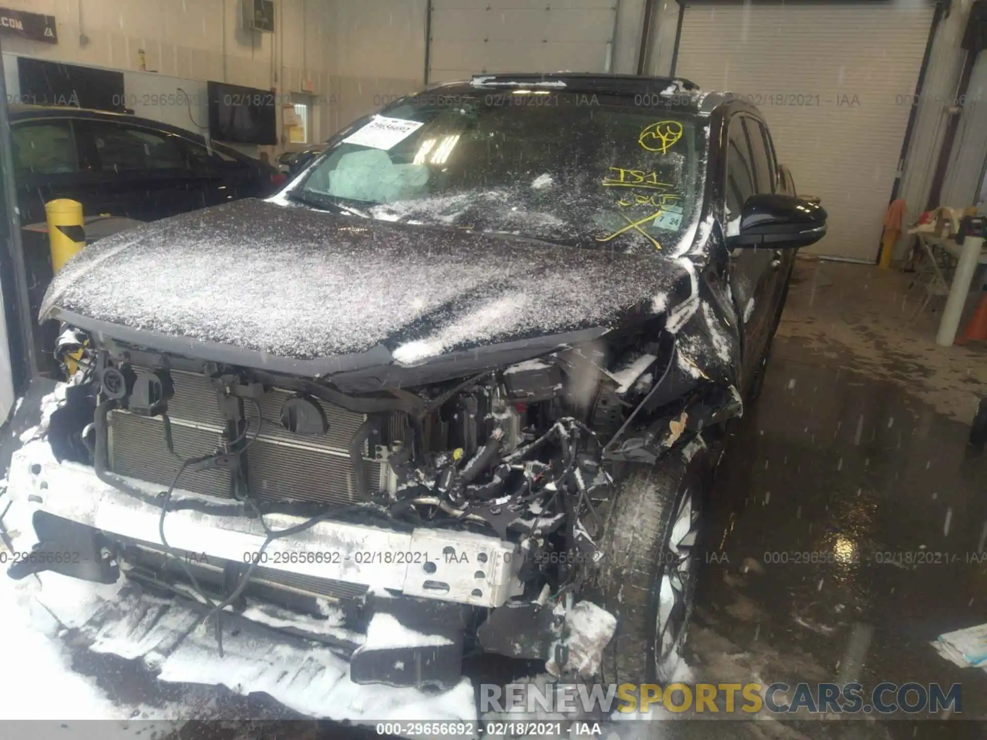 6 Photograph of a damaged car 5TDDGRFH9KS067159 TOYOTA HIGHLANDER 2019