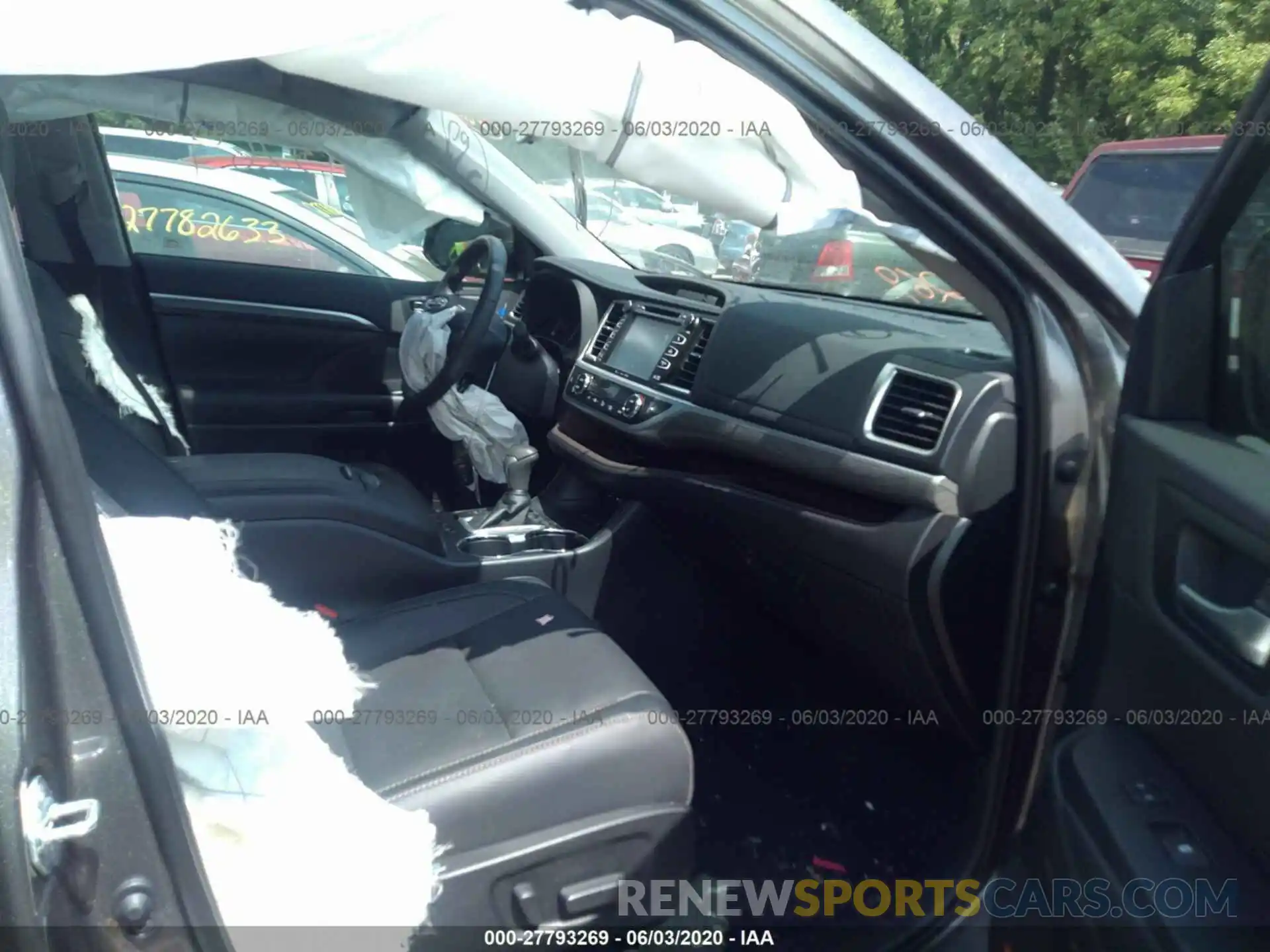 5 Photograph of a damaged car 5TDDGRFH9KS068456 TOYOTA HIGHLANDER 2019