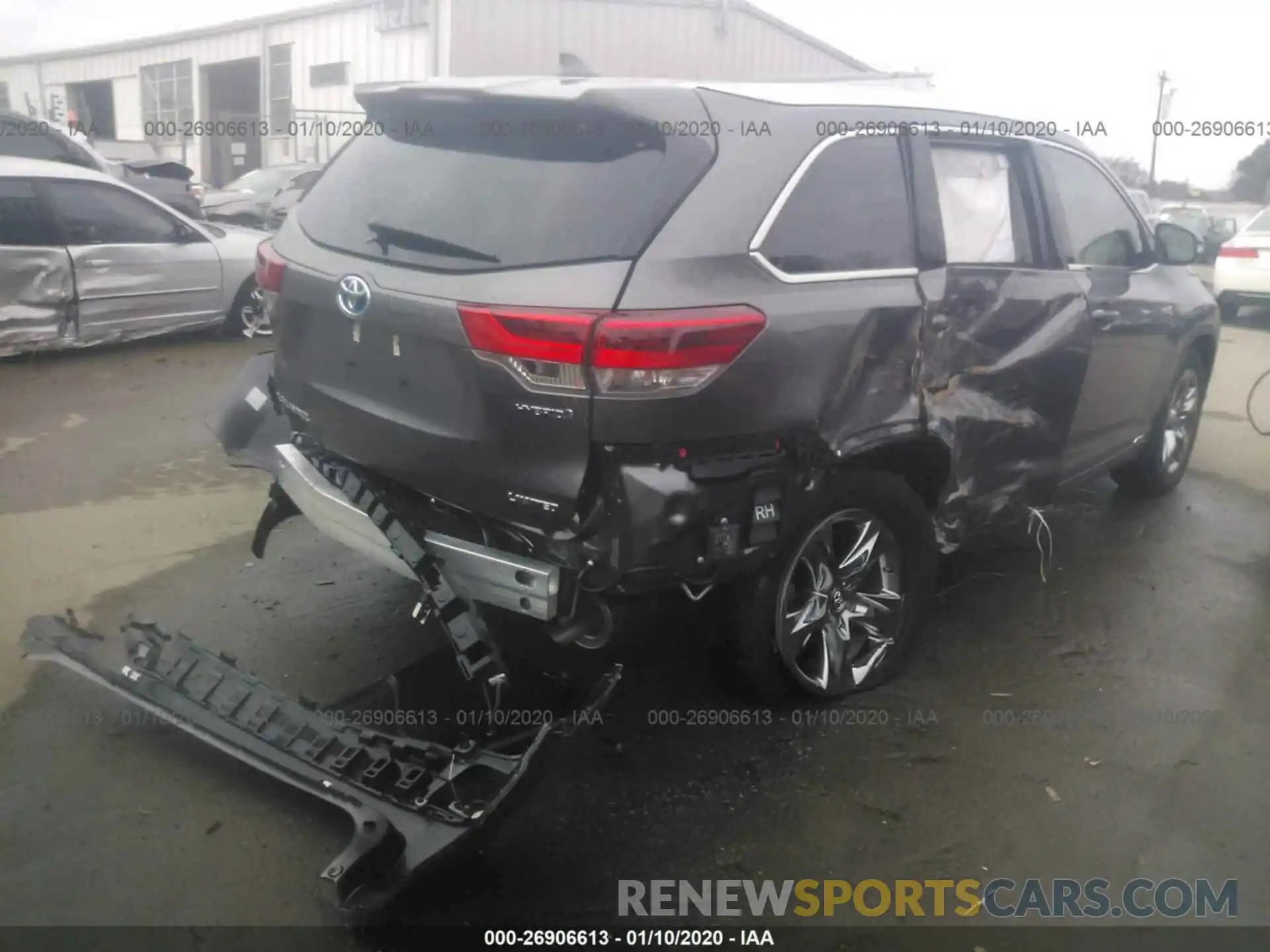 4 Photograph of a damaged car 5TDDGRFH9KS075200 TOYOTA HIGHLANDER 2019