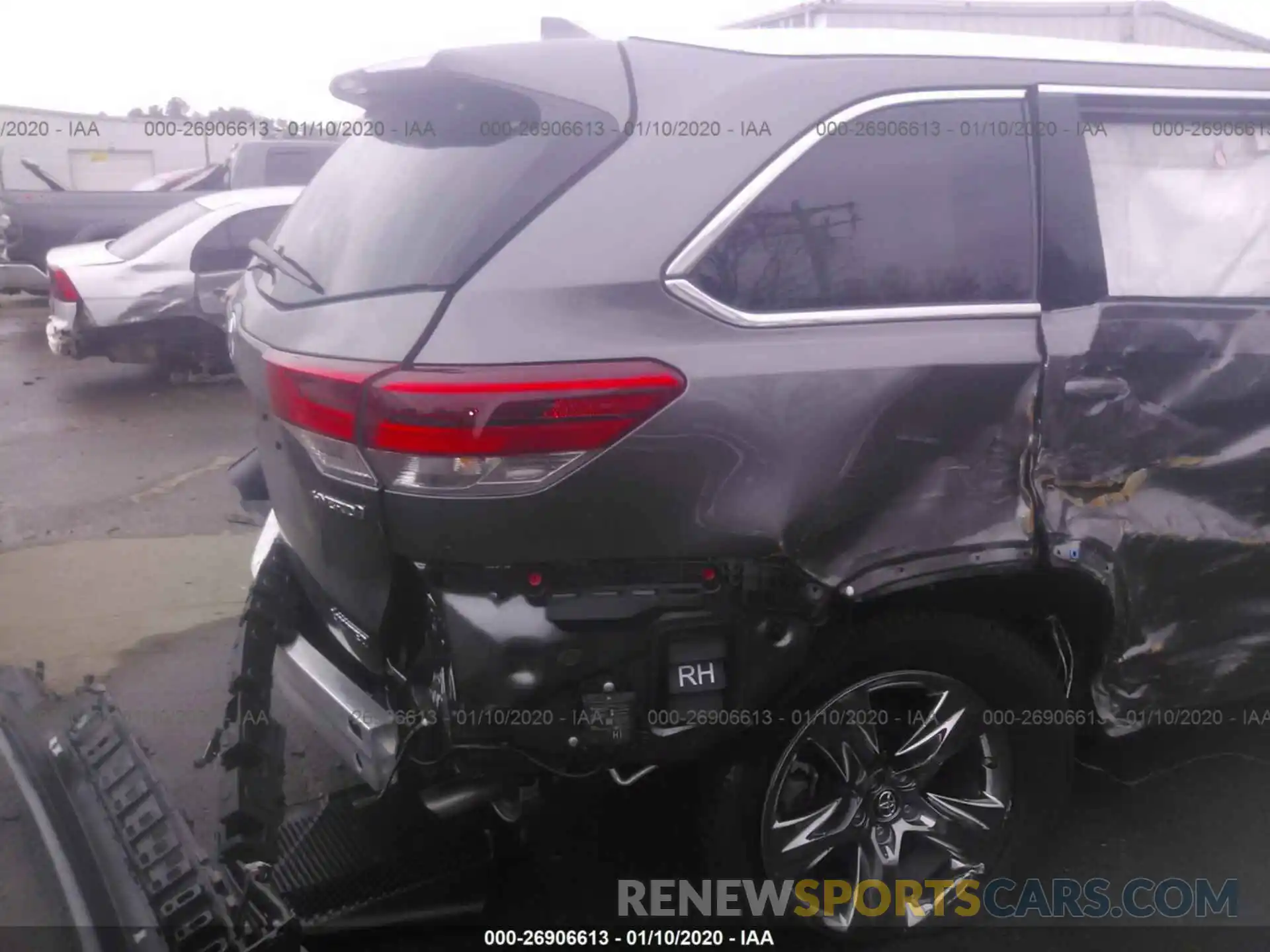 6 Photograph of a damaged car 5TDDGRFH9KS075200 TOYOTA HIGHLANDER 2019