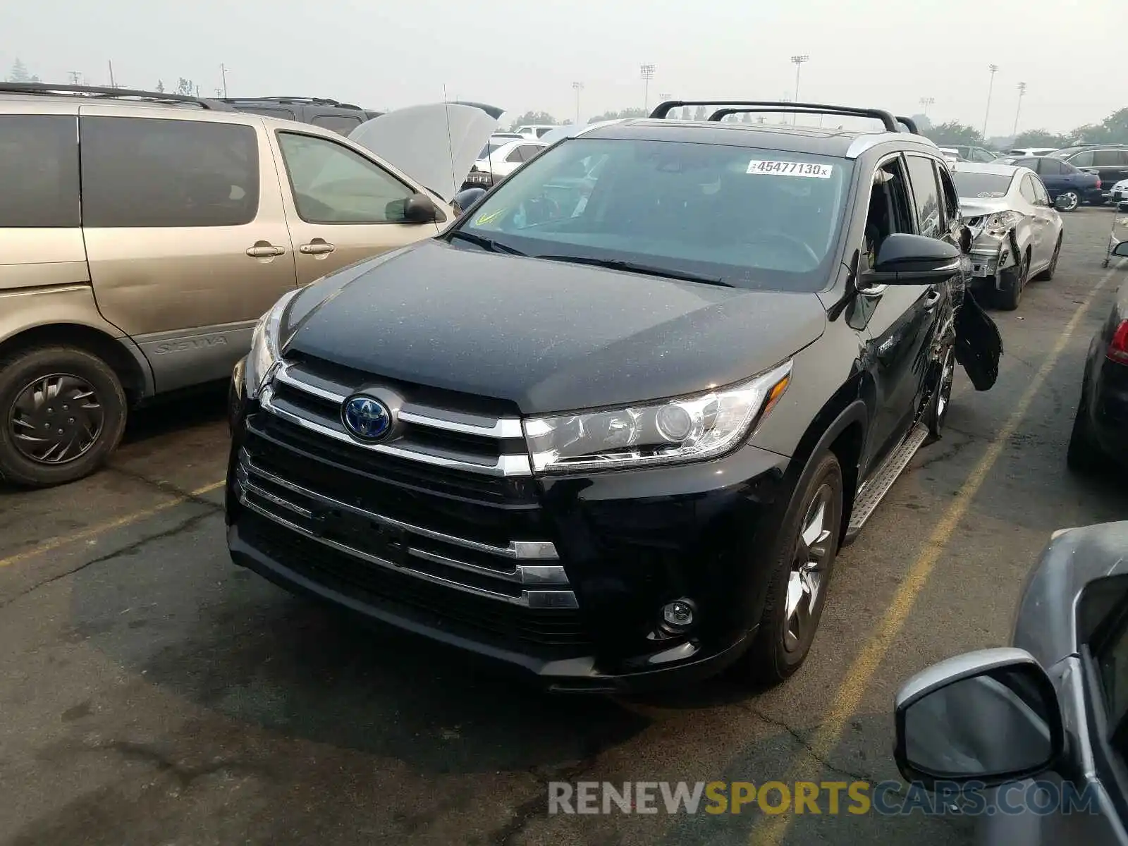 2 Photograph of a damaged car 5TDDGRFHXKS056901 TOYOTA HIGHLANDER 2019