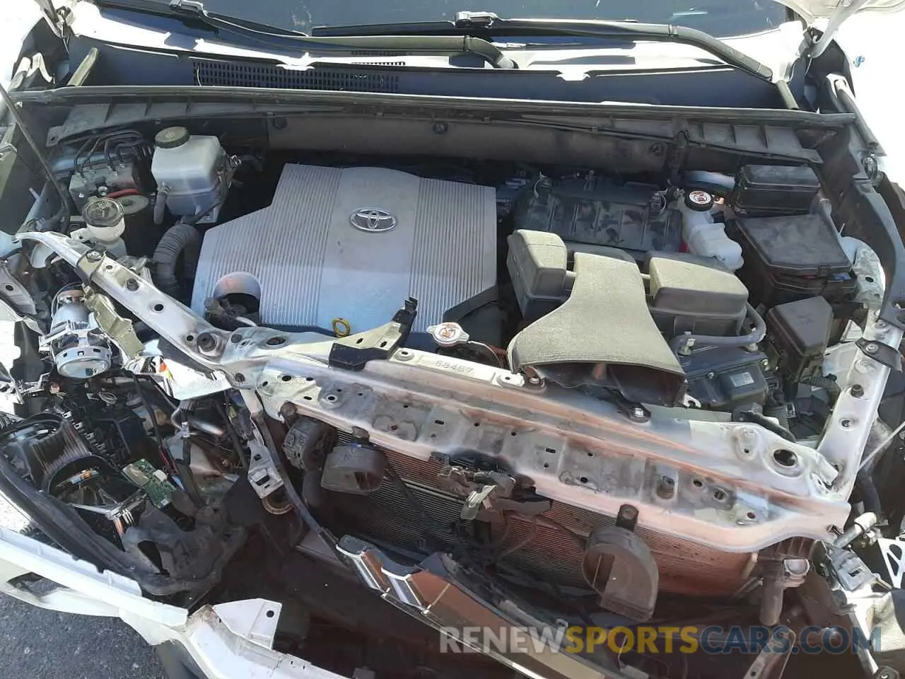 13 Photograph of a damaged car 5TDDGRFHXKS058826 TOYOTA HIGHLANDER 2019