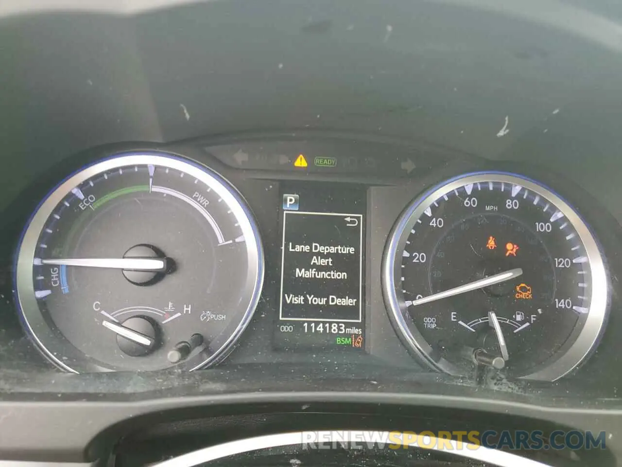 9 Photograph of a damaged car 5TDDGRFHXKS058826 TOYOTA HIGHLANDER 2019