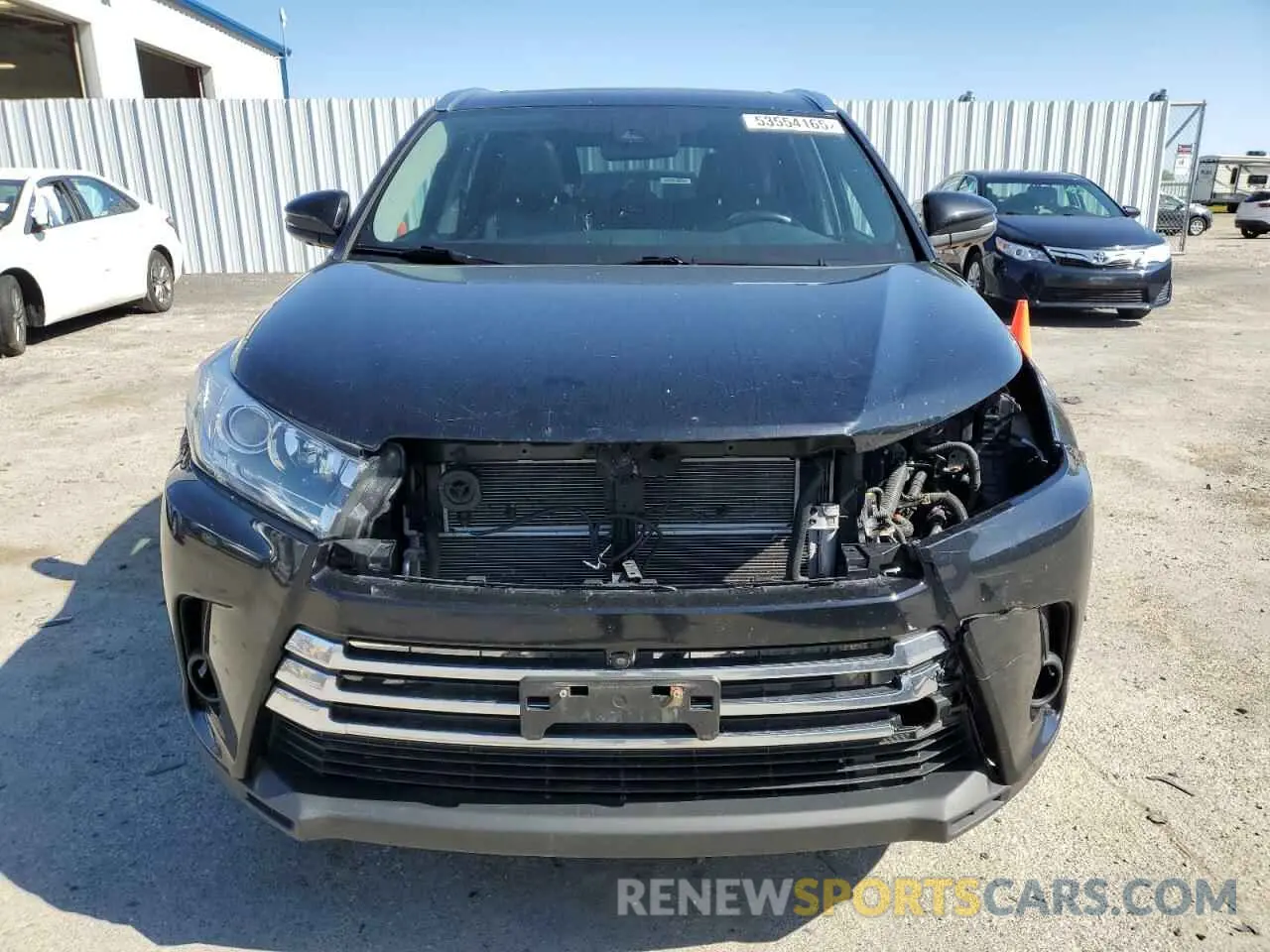 5 Photograph of a damaged car 5TDDGRFHXKS062049 TOYOTA HIGHLANDER 2019