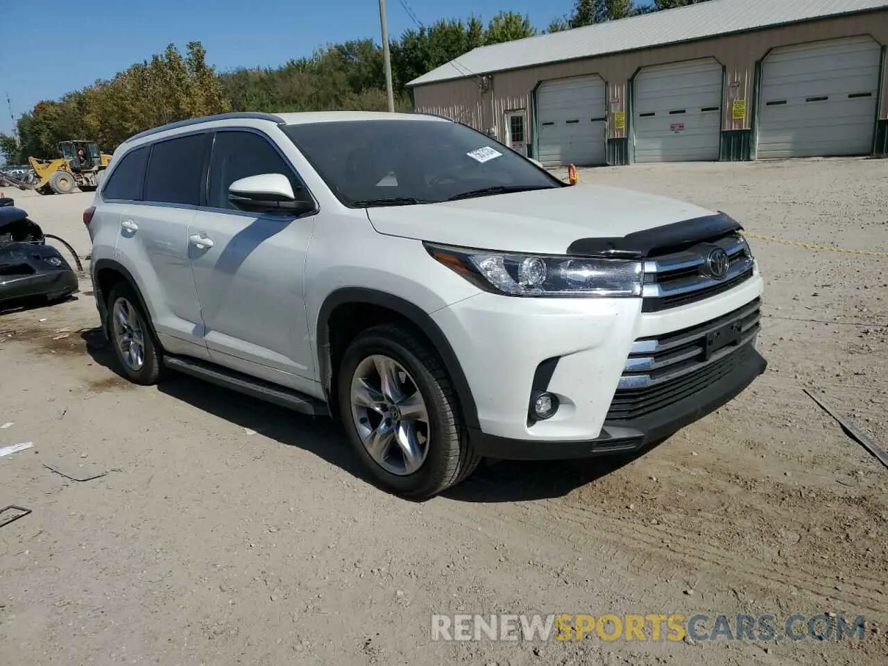 4 Photograph of a damaged car 5TDDZRFH0KS916430 TOYOTA HIGHLANDER 2019