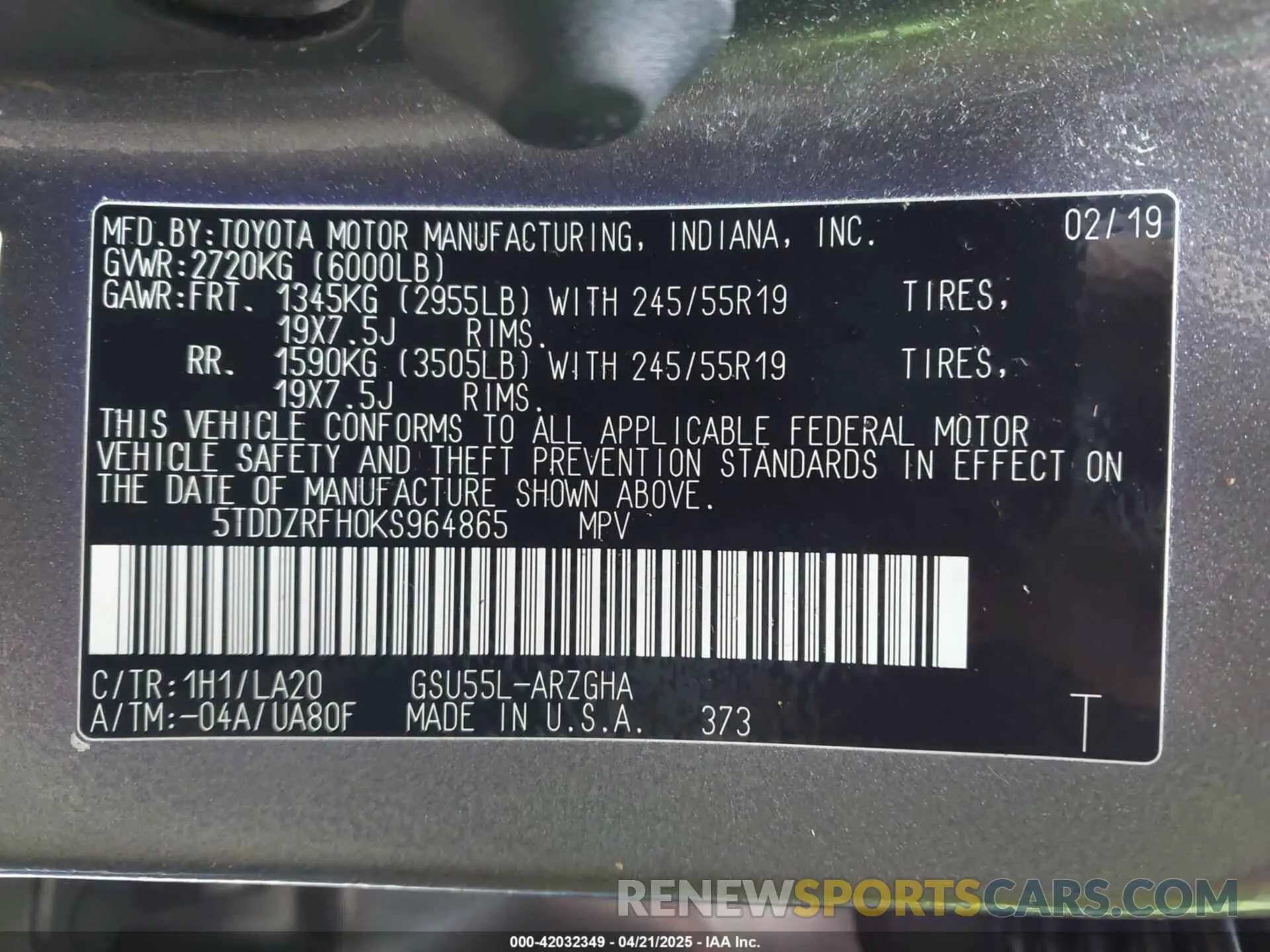 9 Photograph of a damaged car 5TDDZRFH0KS964865 TOYOTA HIGHLANDER 2019