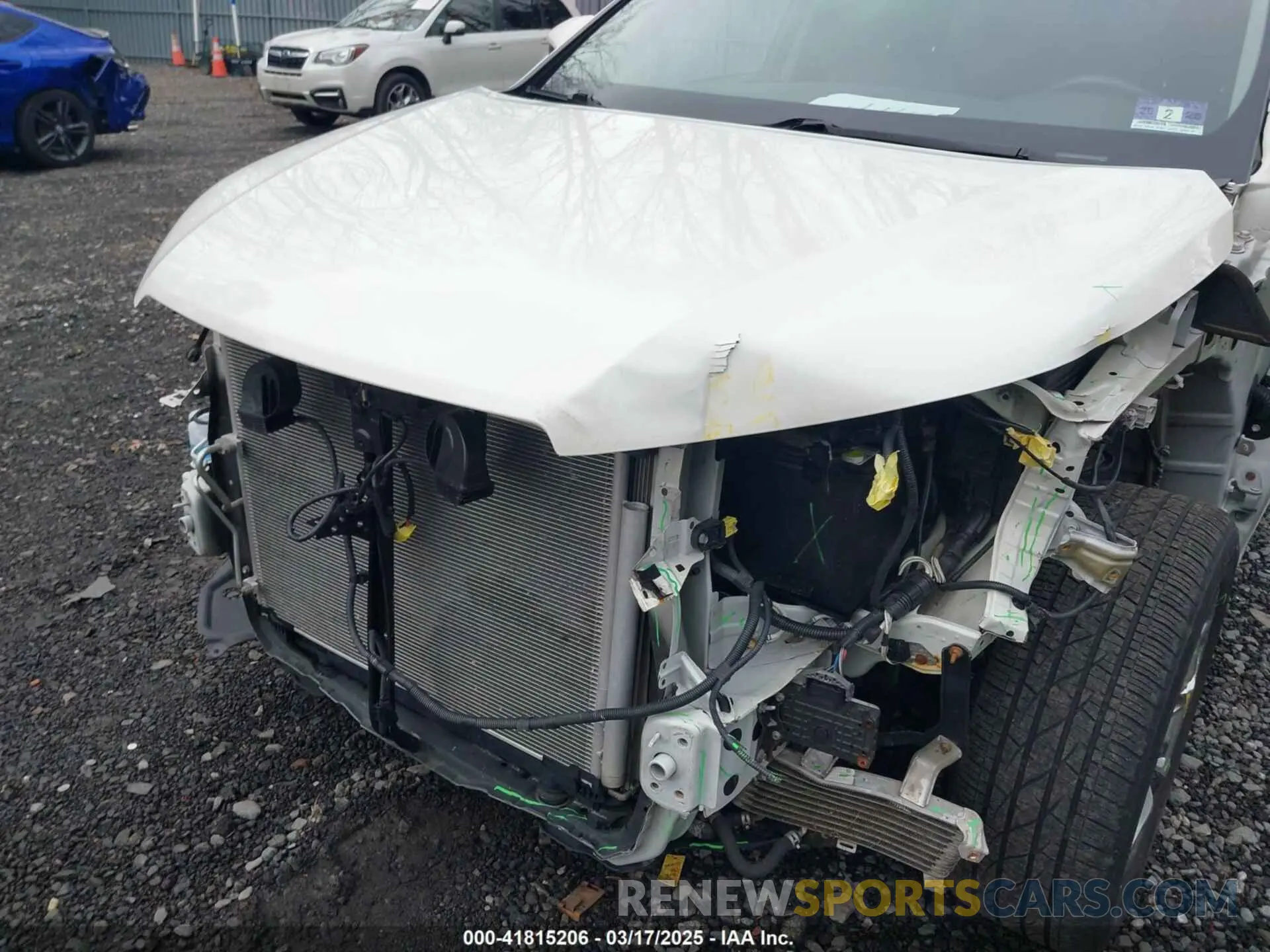 6 Photograph of a damaged car 5TDDZRFH0KS966776 TOYOTA HIGHLANDER 2019