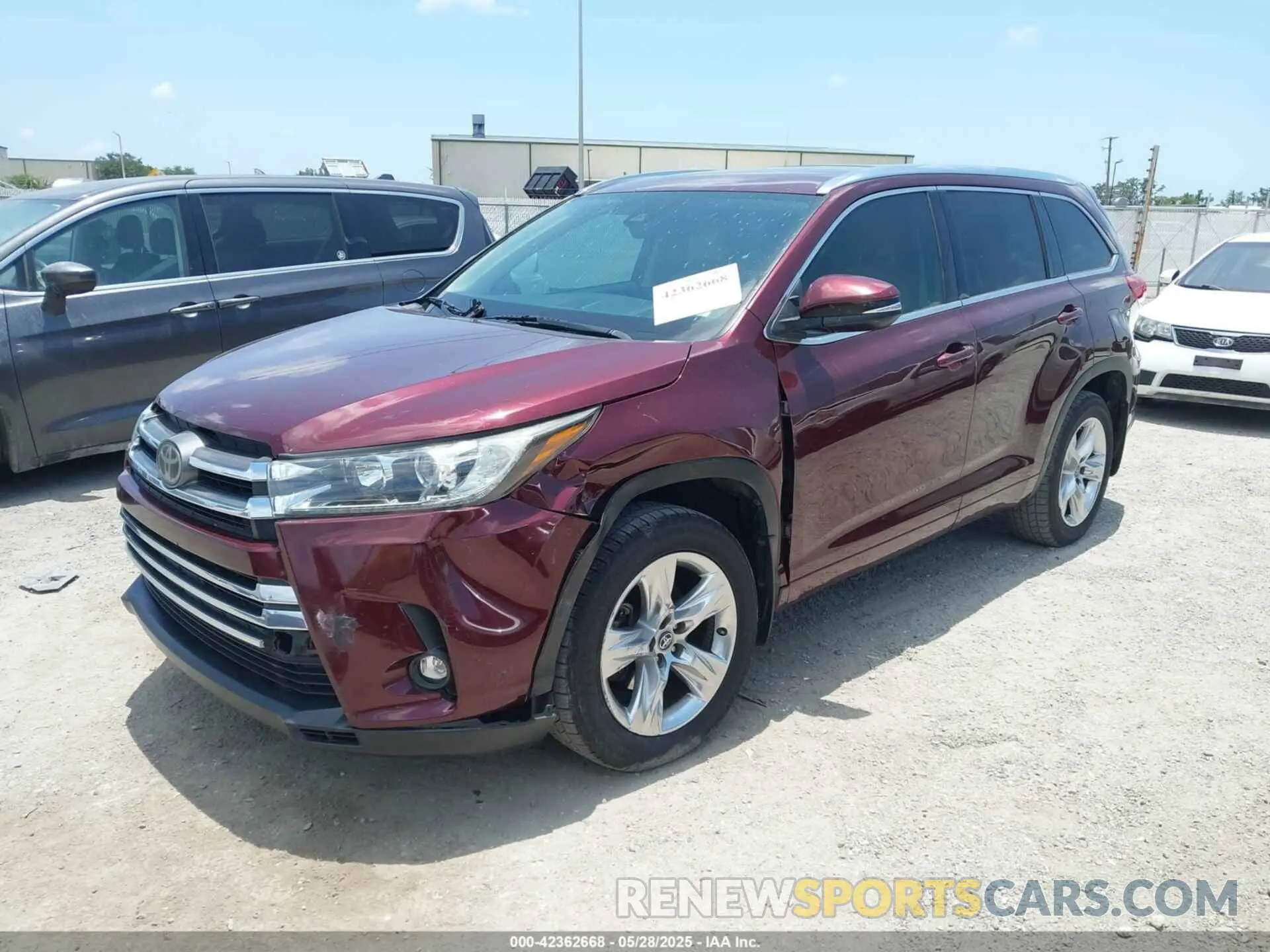 2 Photograph of a damaged car 5TDDZRFH0KS972092 TOYOTA HIGHLANDER 2019