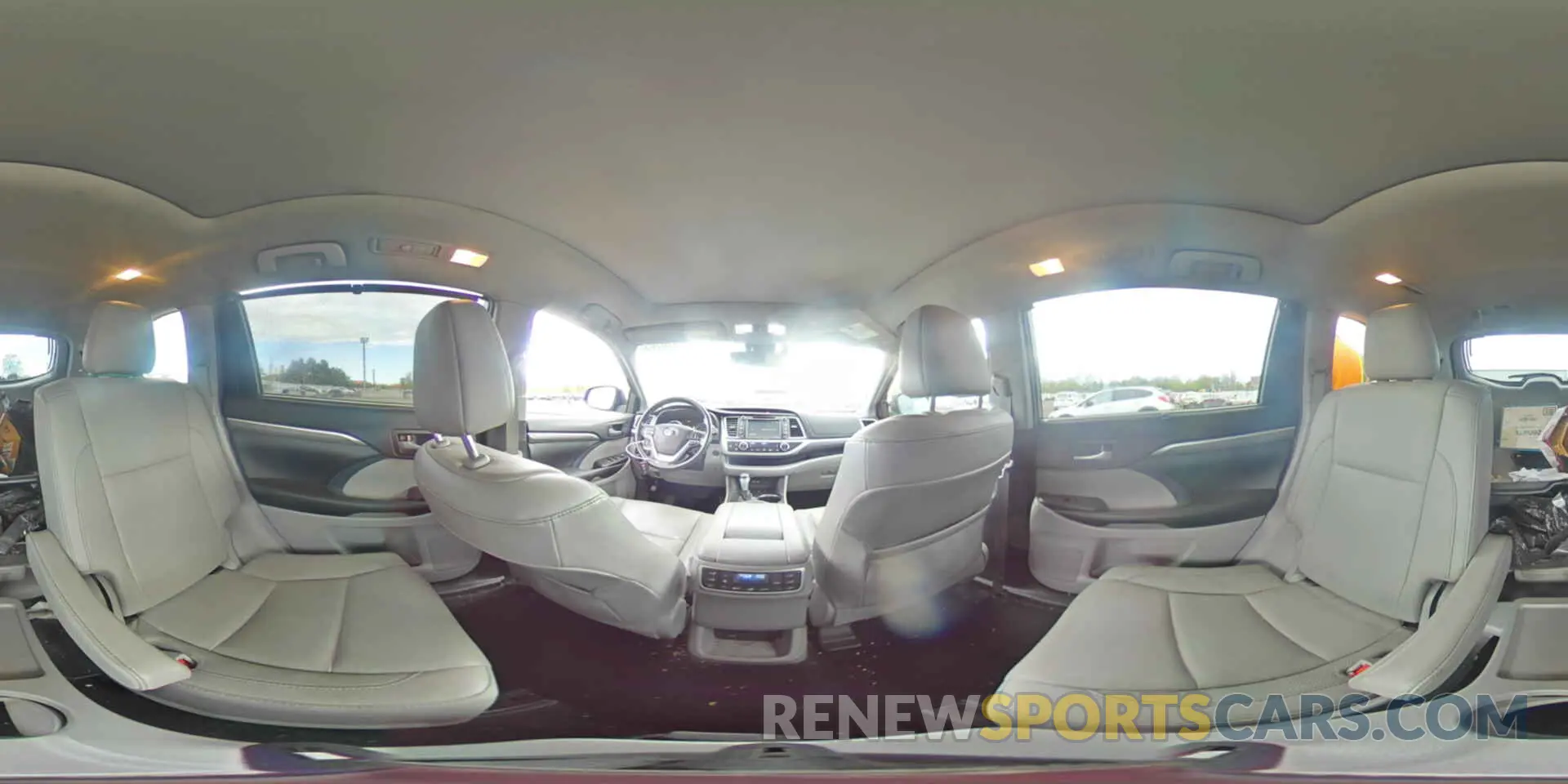 14 Photograph of a damaged car 5TDDZRFH0KS992455 TOYOTA HIGHLANDER 2019