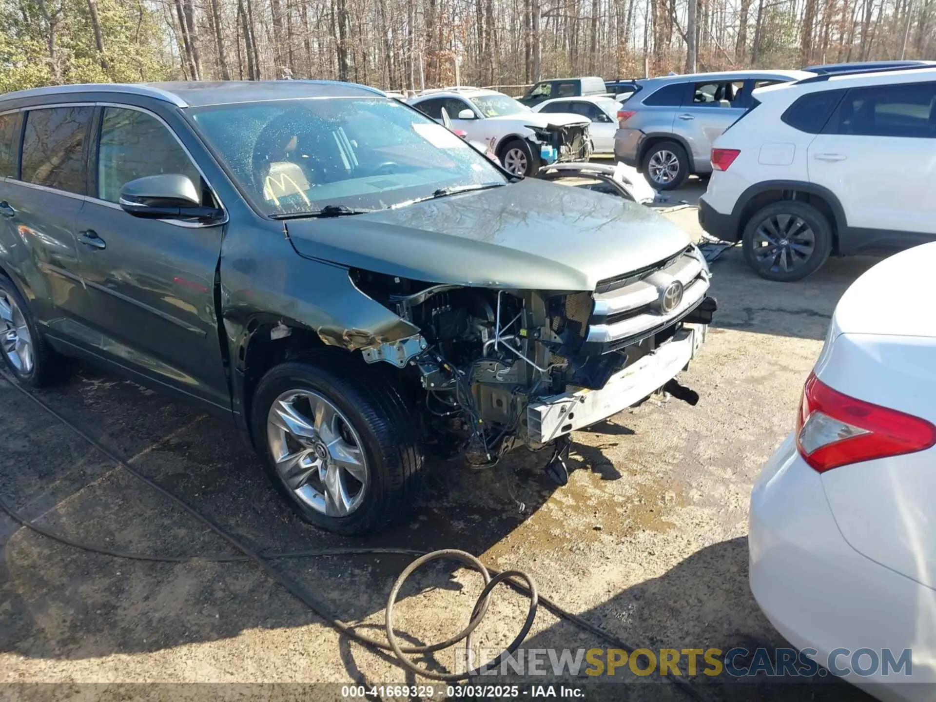 6 Photograph of a damaged car 5TDDZRFH0KS999289 TOYOTA HIGHLANDER 2019