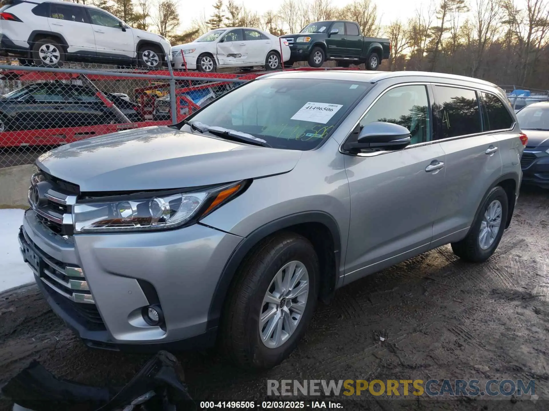 2 Photograph of a damaged car 5TDDZRFH0KS999390 TOYOTA HIGHLANDER 2019