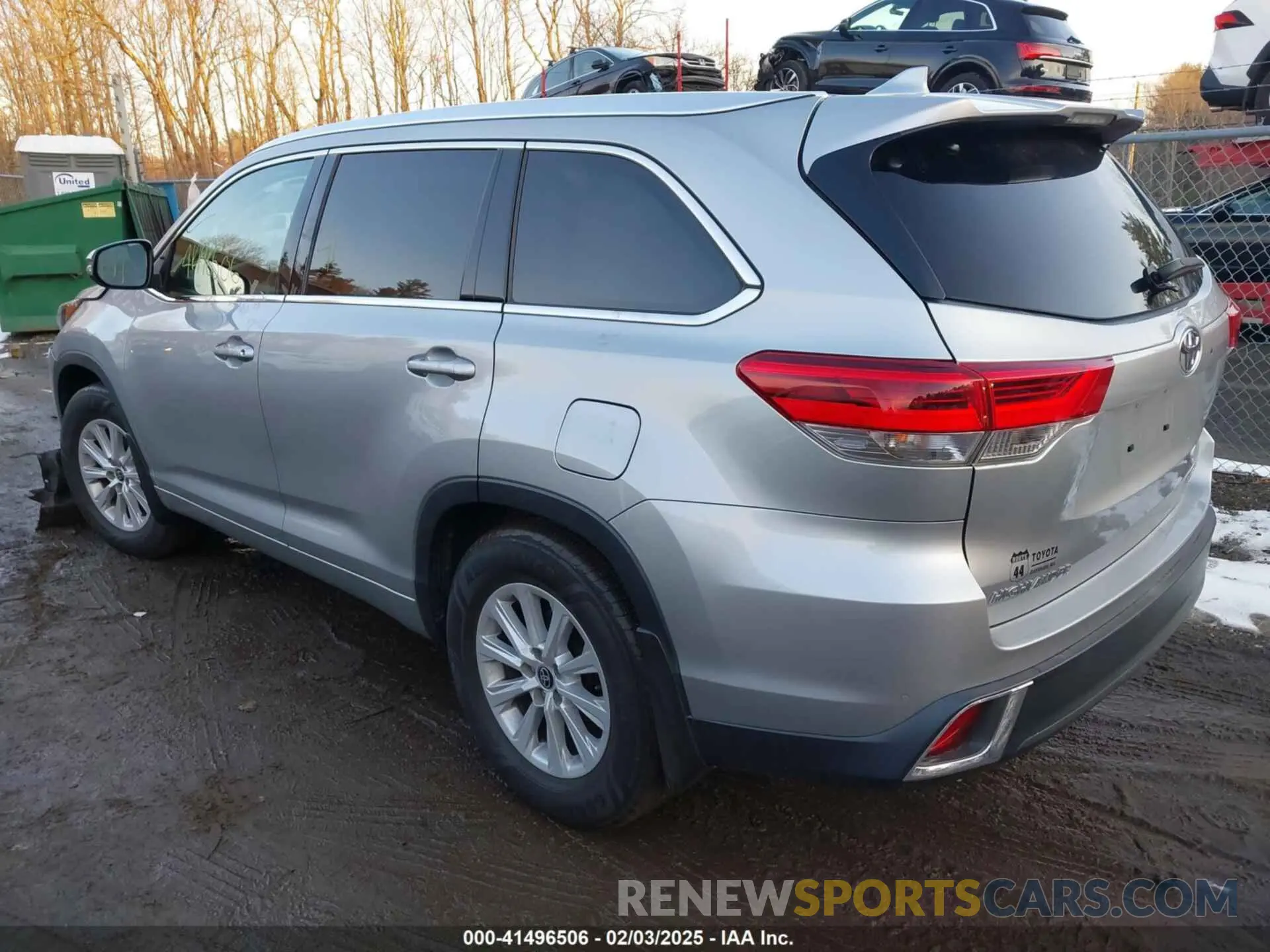 3 Photograph of a damaged car 5TDDZRFH0KS999390 TOYOTA HIGHLANDER 2019