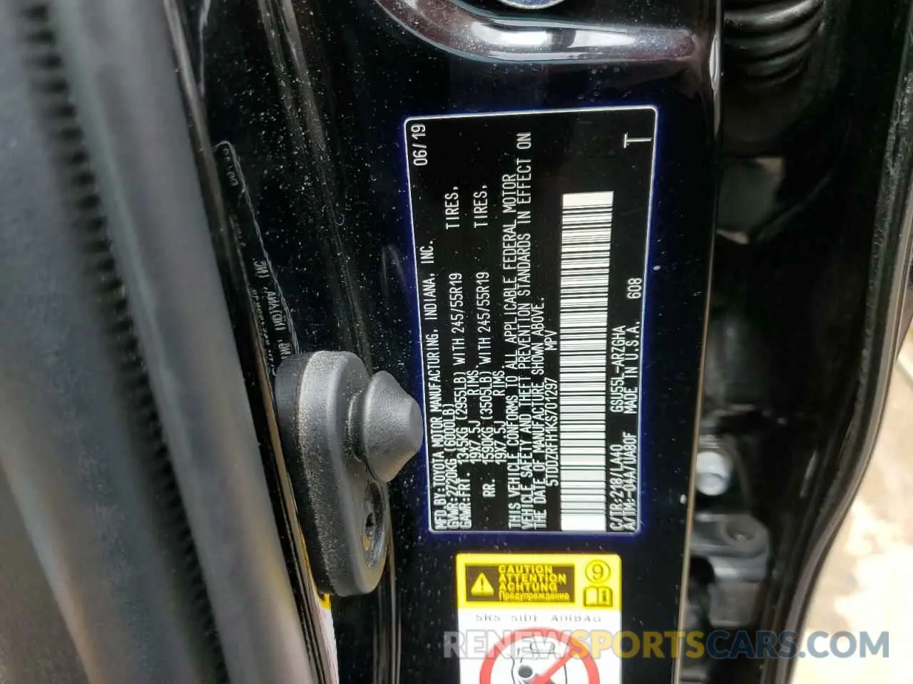 14 Photograph of a damaged car 5TDDZRFH1KS701297 TOYOTA HIGHLANDER 2019