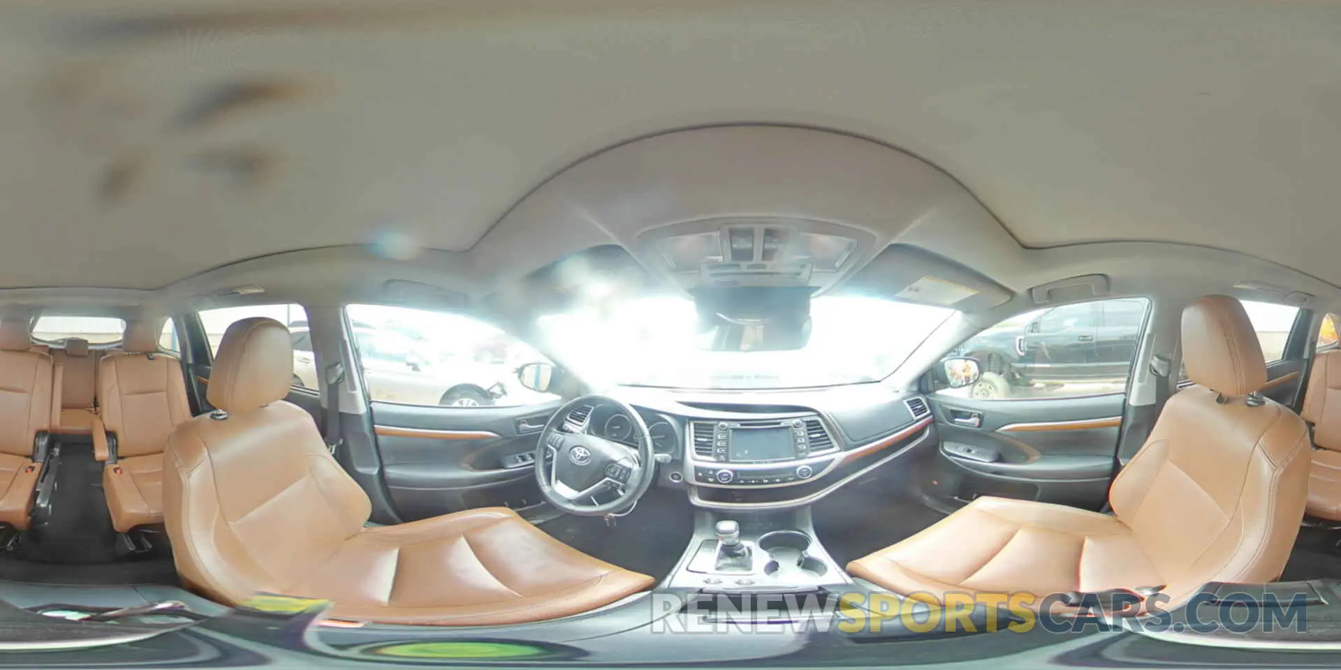 16 Photograph of a damaged car 5TDDZRFH1KS701297 TOYOTA HIGHLANDER 2019