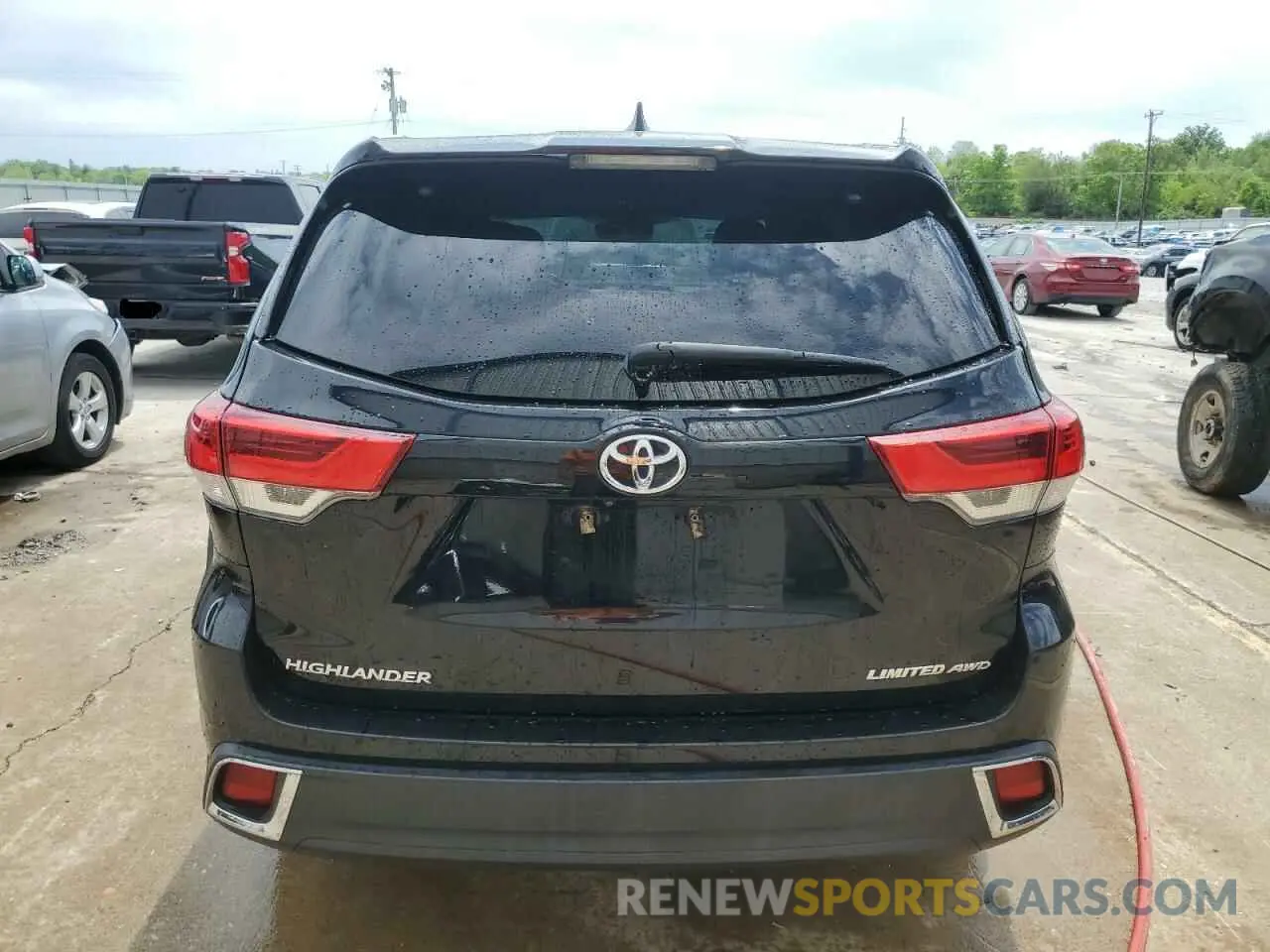6 Photograph of a damaged car 5TDDZRFH1KS701297 TOYOTA HIGHLANDER 2019