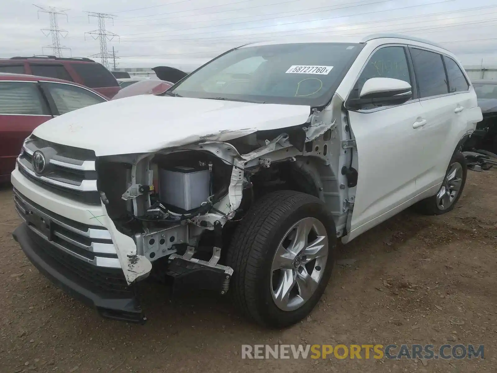 2 Photograph of a damaged car 5TDDZRFH1KS717807 TOYOTA HIGHLANDER 2019