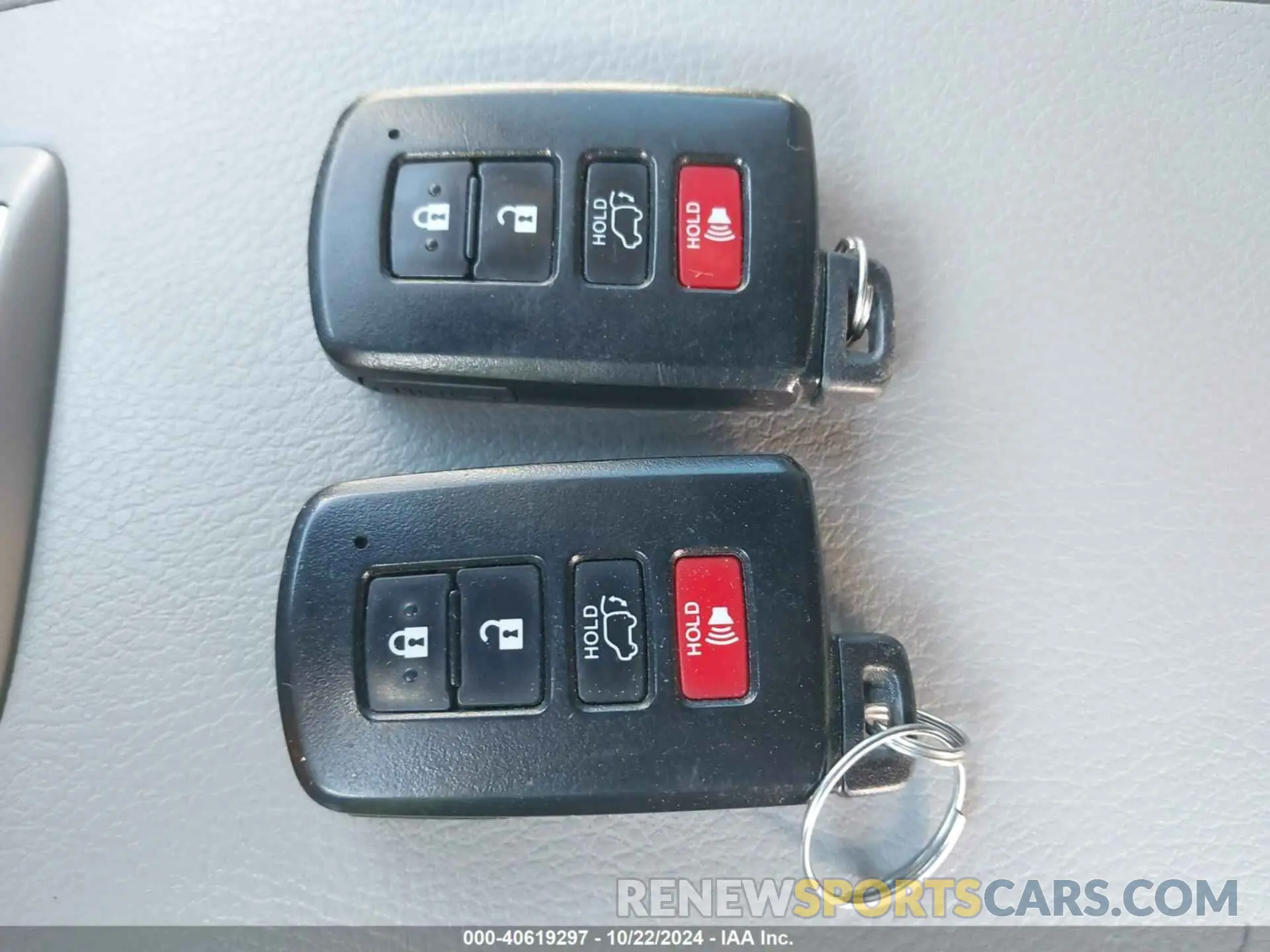 11 Photograph of a damaged car 5TDDZRFH1KS745901 TOYOTA HIGHLANDER 2019