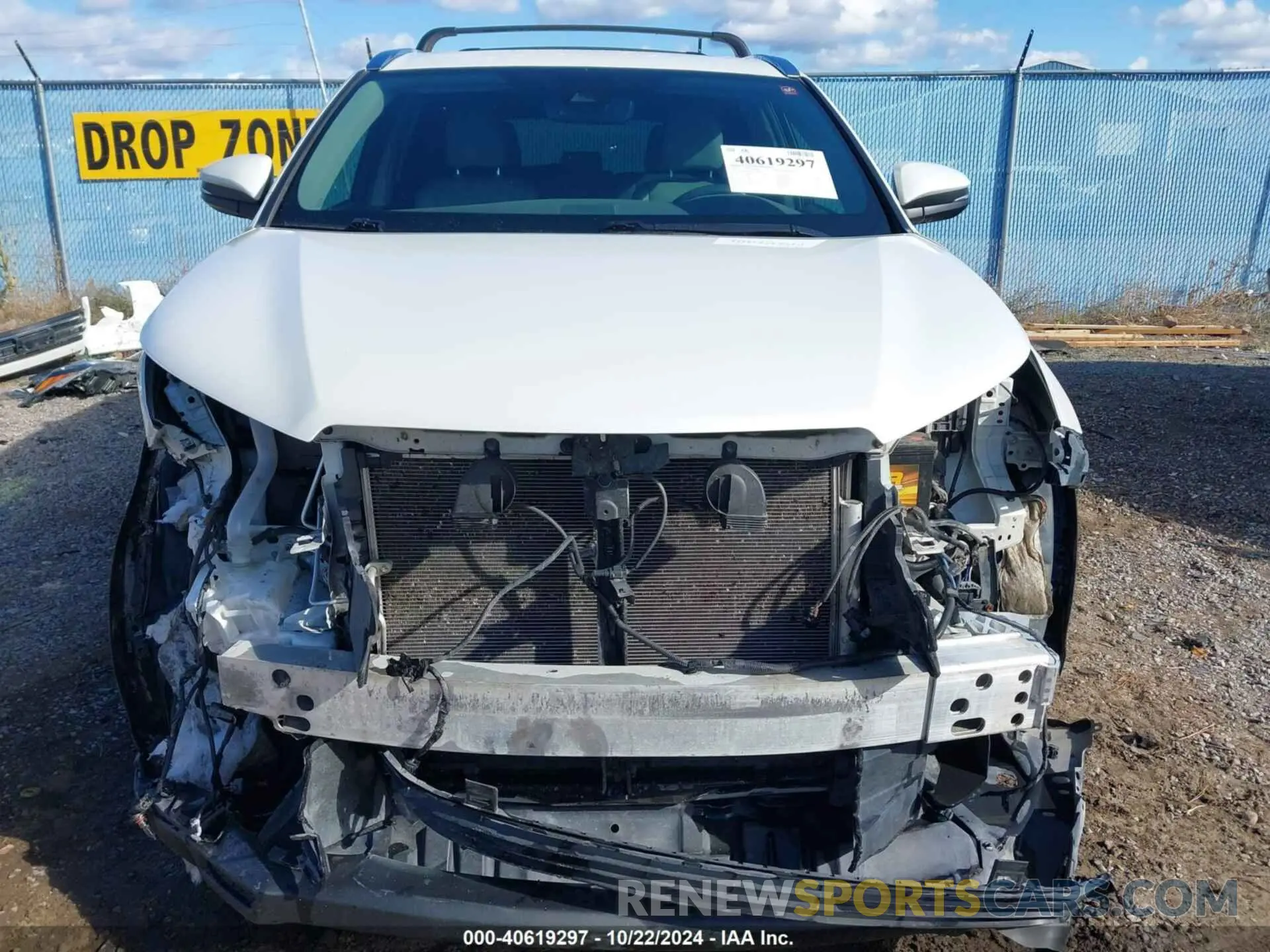 13 Photograph of a damaged car 5TDDZRFH1KS745901 TOYOTA HIGHLANDER 2019